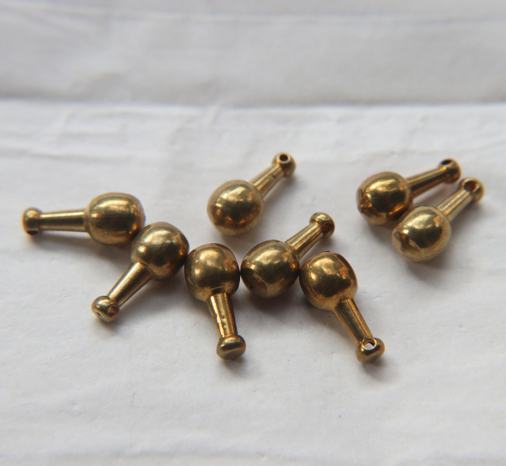 Solid Metal Drops, Pendulum Charms, in brass 19x9mm, 2mm Loop, 4/30 pieces vintage findings, jewlery making, art deco, premium supplies