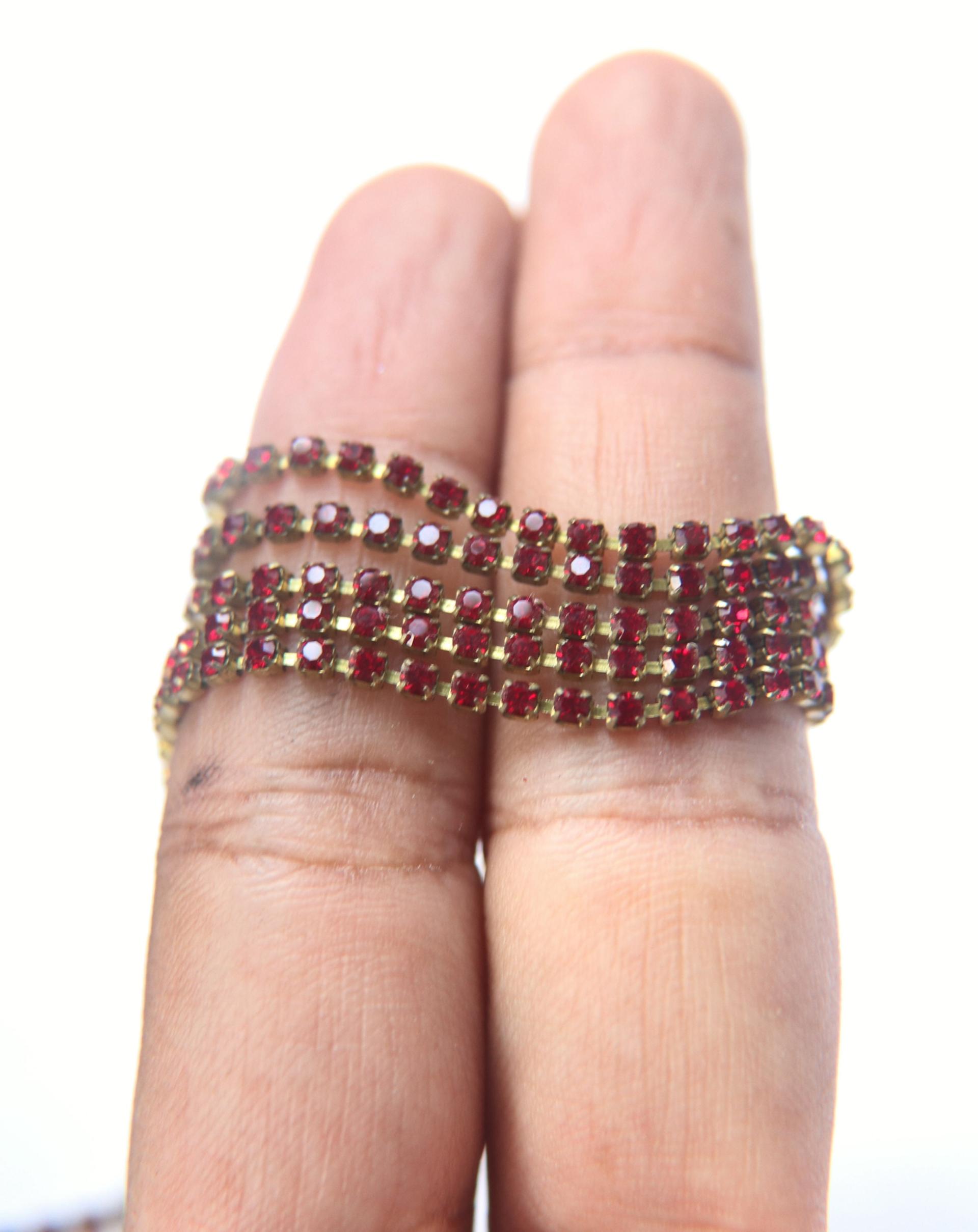 14pp Swarovski Vintage Chain in Siam (2mm) 0.5/1/2/5/15 Meters Brass Settings vintage premium findings, strass chains, jewelry making