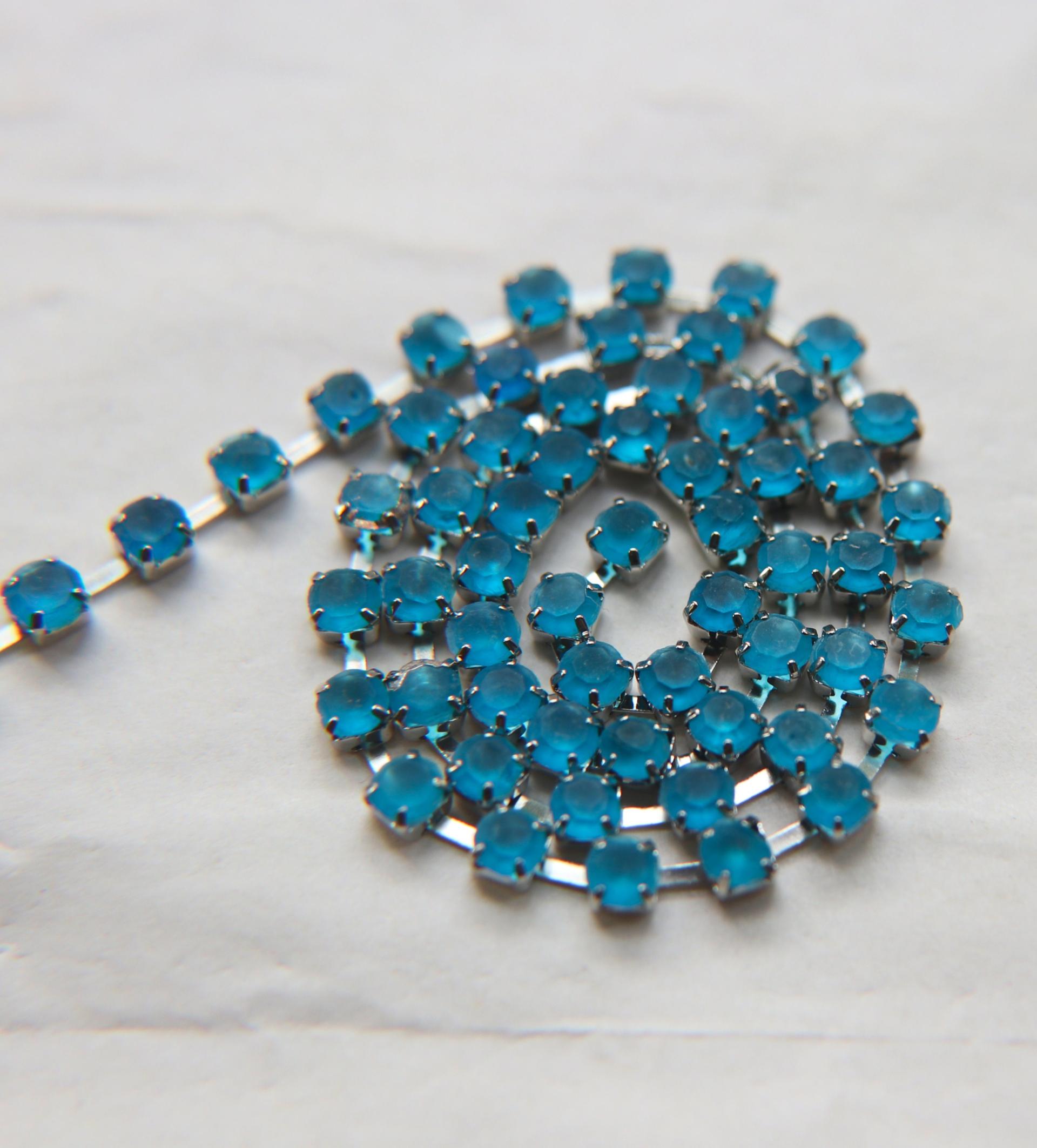 16 SS Rhinestone Chain Vintage Glass Capri Blue Frosted Antique Black Plated/Brass Settings 4mm 1/2/5/15 Meters