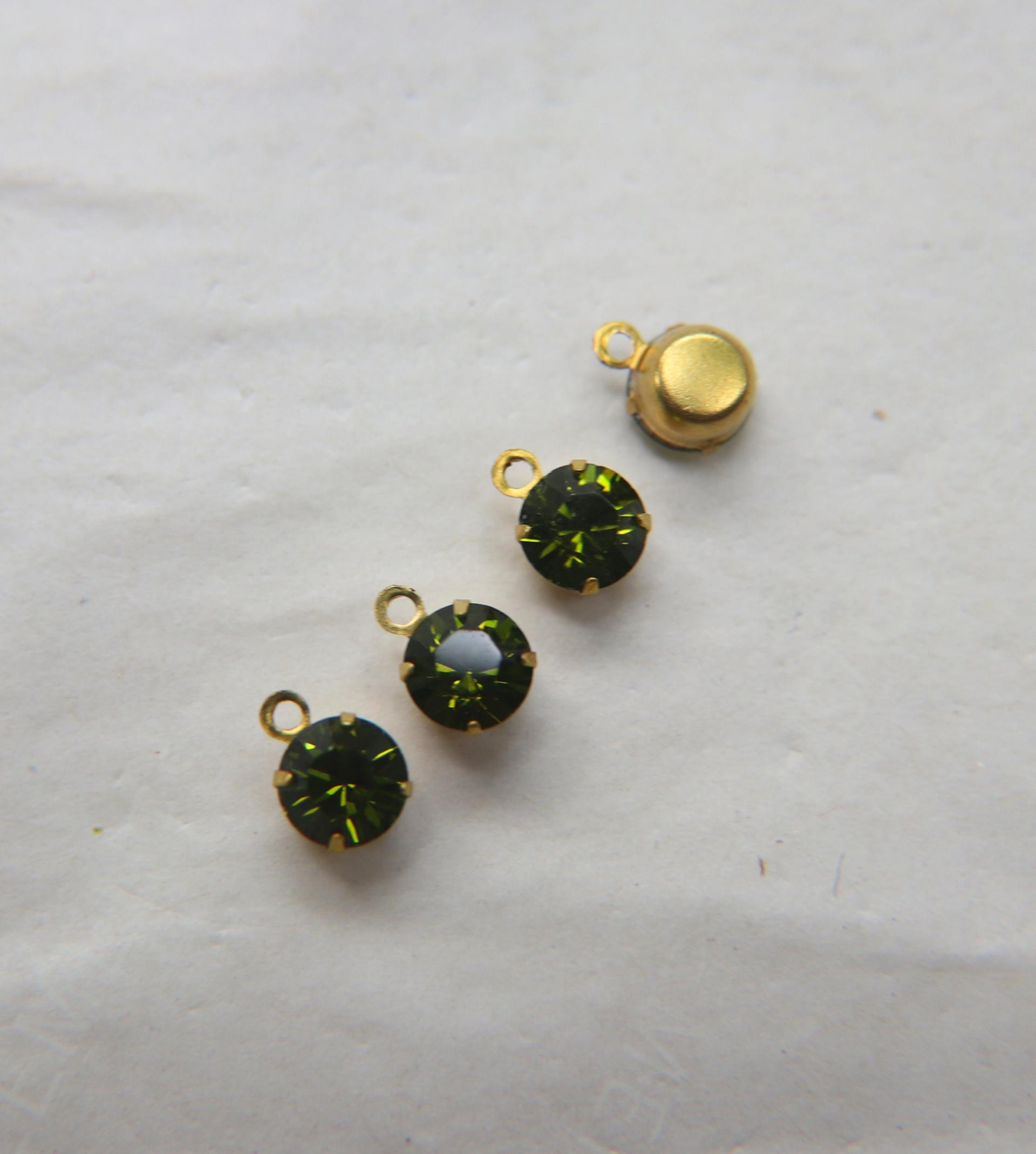 Swarovski 6mm Round setting drop one loop in Olivine 28ss 12/24/100/500 Pieces jewelry supplies in Brass/Vintage Black PREMIUM MATERIALS