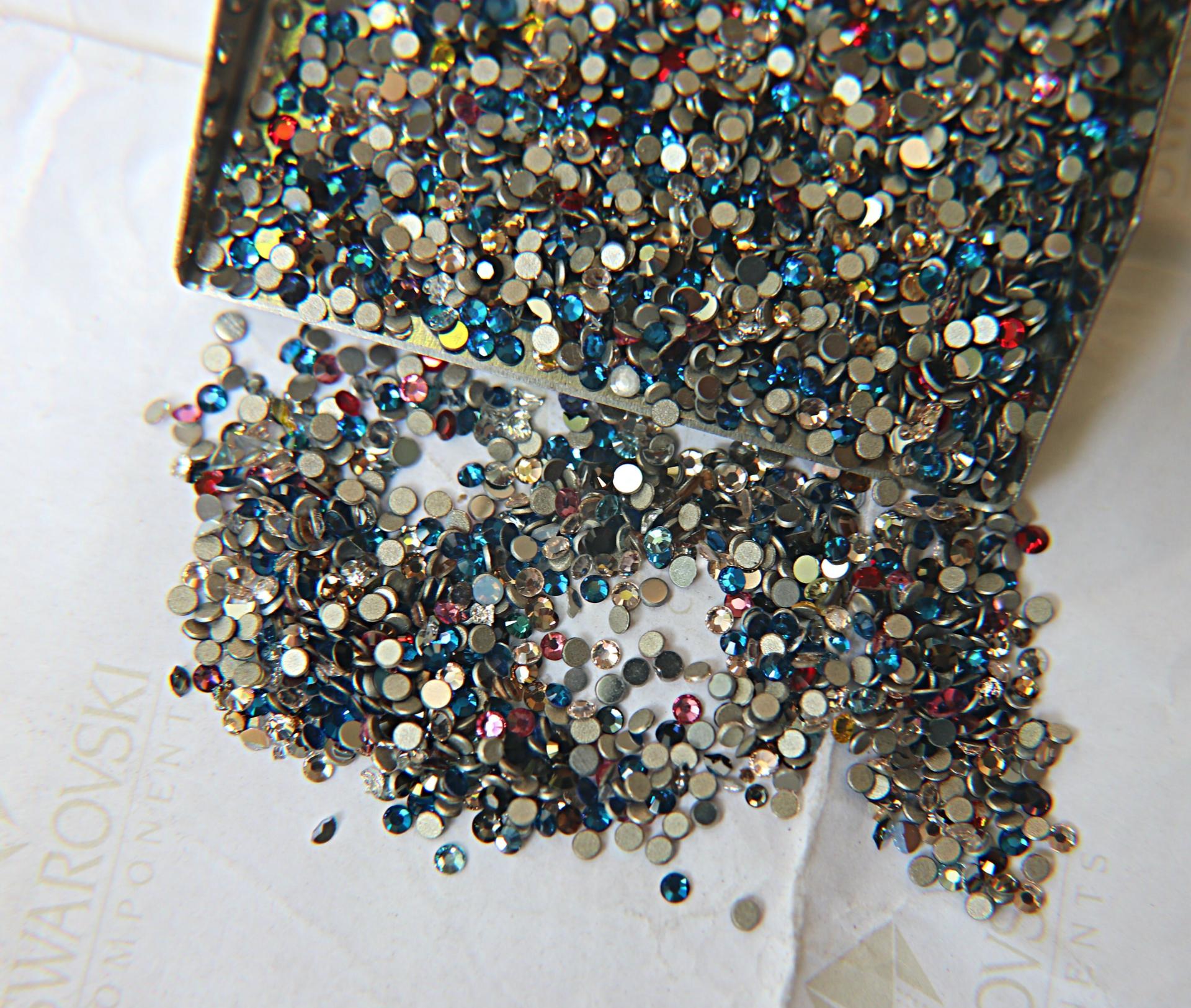 5/6SS Swarovski Flatbacks in Mix Colors Chaton Roses 2088 Made in Austria 72/144/720/1440 Pieces Nail art decoration, craft supplies