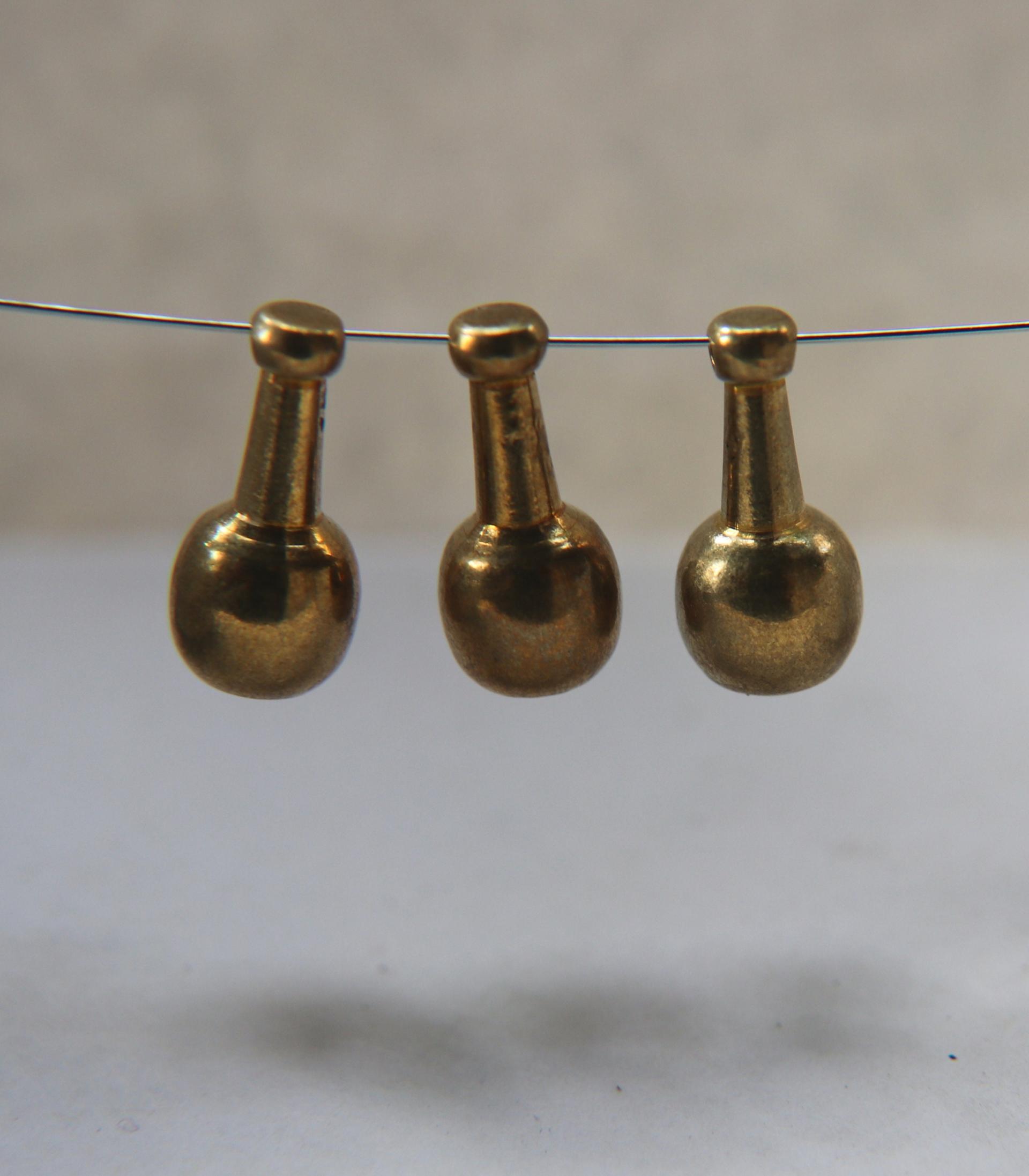 Solid Metal Drops, Pendulum Charms, in brass 19x9mm, 2mm Loop, 4/30 pieces vintage findings, jewlery making, art deco, premium supplies