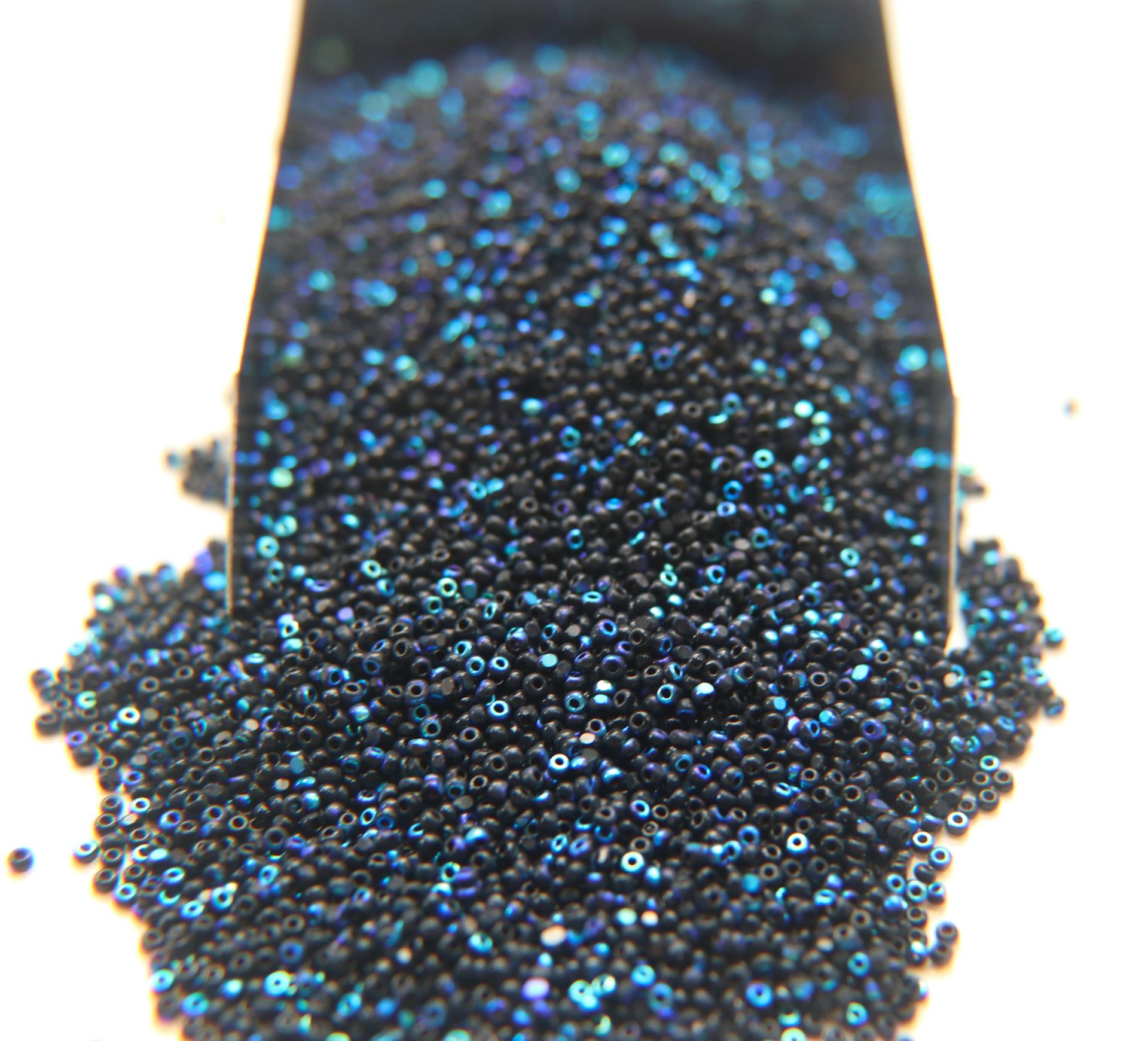 11/0 Charlotte Cut Beads Patina Jet Black Aurore Boreale 10/20/50/250/500 Grams PREMIUM MATERIALS