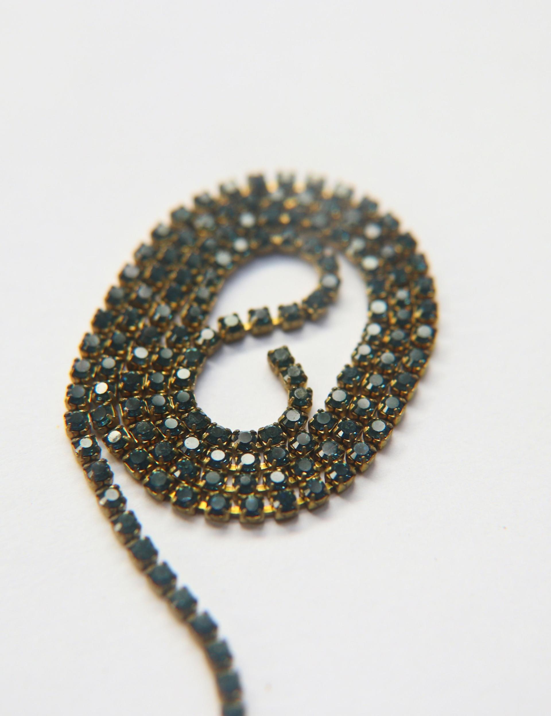 14pp Swarovski Vintage Chain in Montana (2mm) 0.5/1/2/5 Meters Brass Settings Bridal Supplies, Jewelry, vintage findings, premium supply