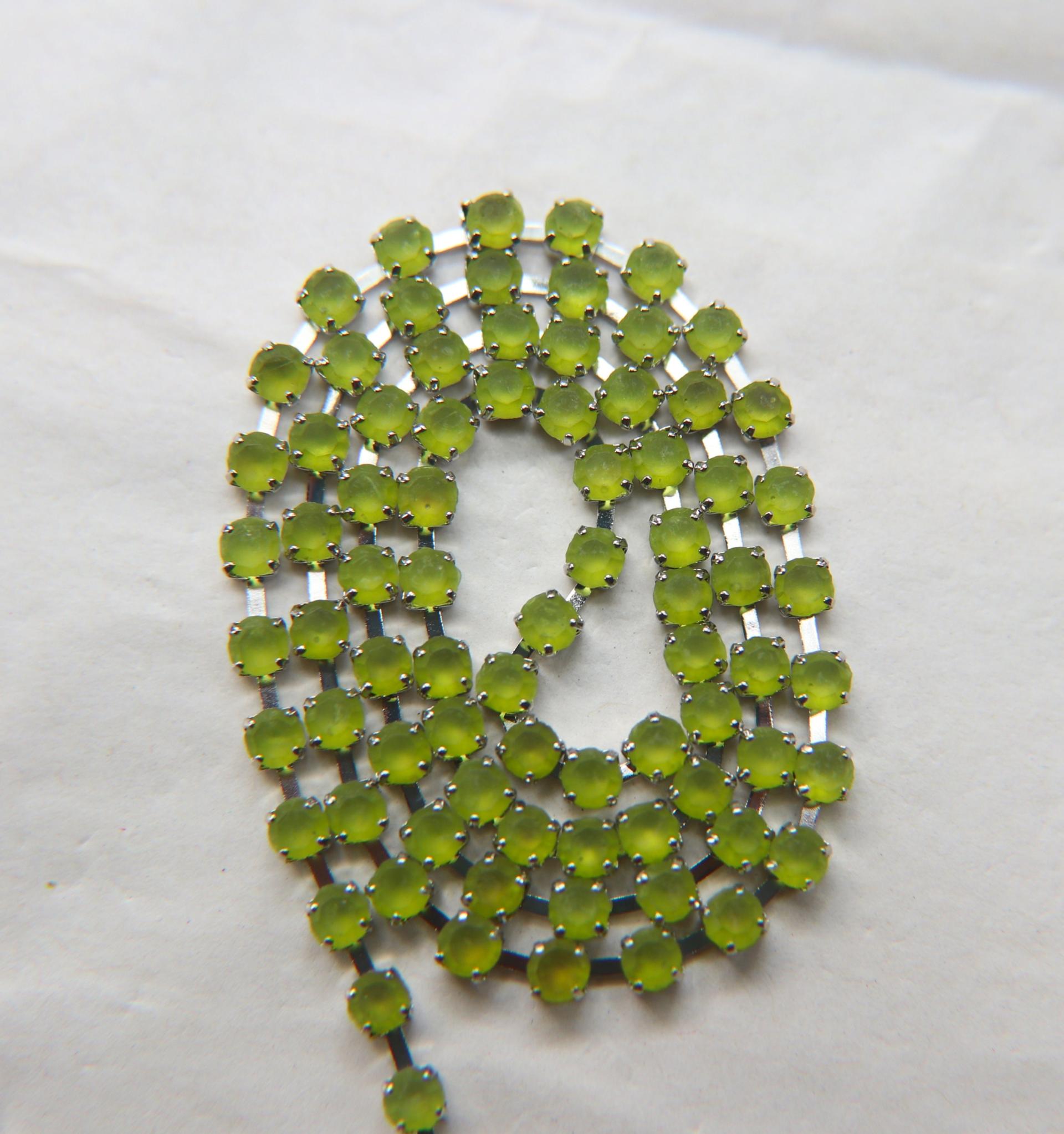 12 SS Rhinestone Chain Vintage Glass Frosted Peridot Black Plated/Brass Settings 3mm 1/2/5/15 Meters vintage findings, strass chains, craft