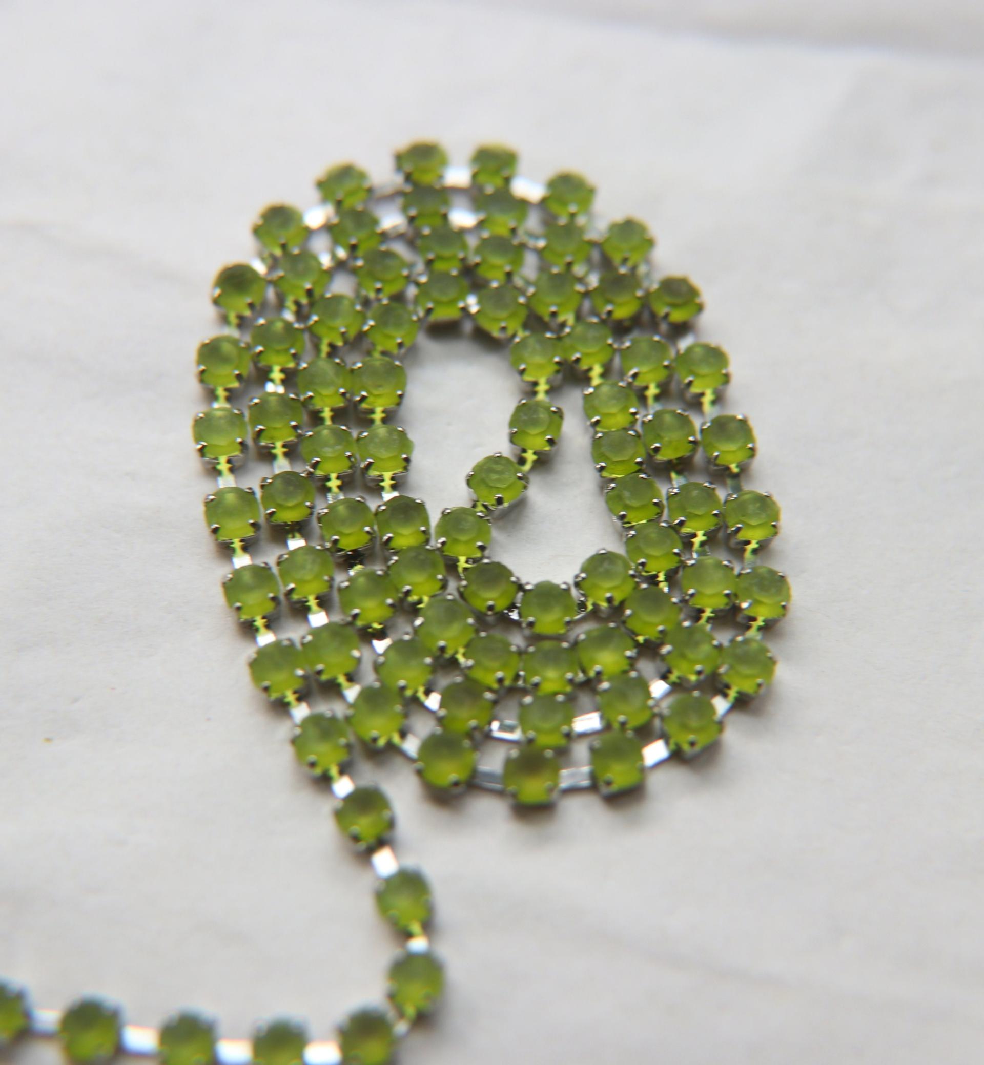 12 SS Rhinestone Chain Vintage Glass Frosted Peridot Black Plated/Brass Settings 3mm 1/2/5/15 Meters vintage findings, strass chains, craft
