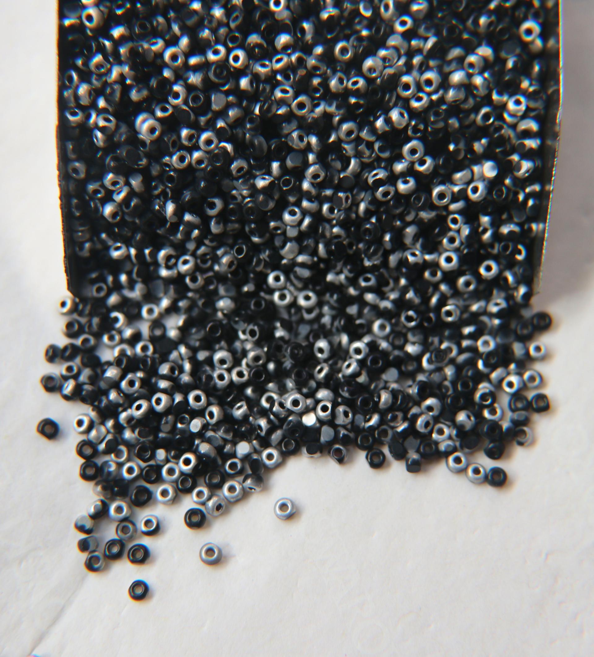 11/0 Charlotte Cut Beads Patina Black Silver 10/20/50/250/500 Grams 2.0mm PREMIUM SEED beads, jewelry supply, findings