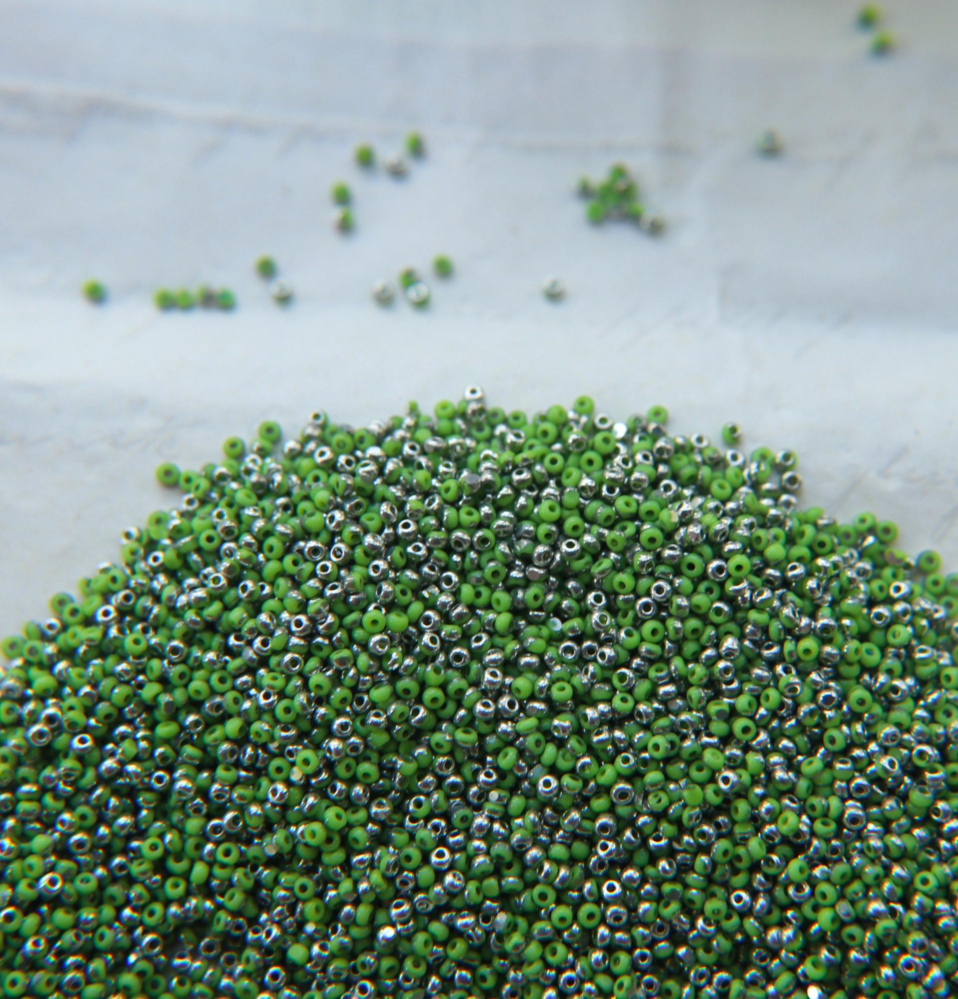13/0 Charlotte Cut Beads Patina Opaque Peridot Silver 5/10/20/50/250/500 Grams glass beads, jewelry supply, findings, craft supply,vintage