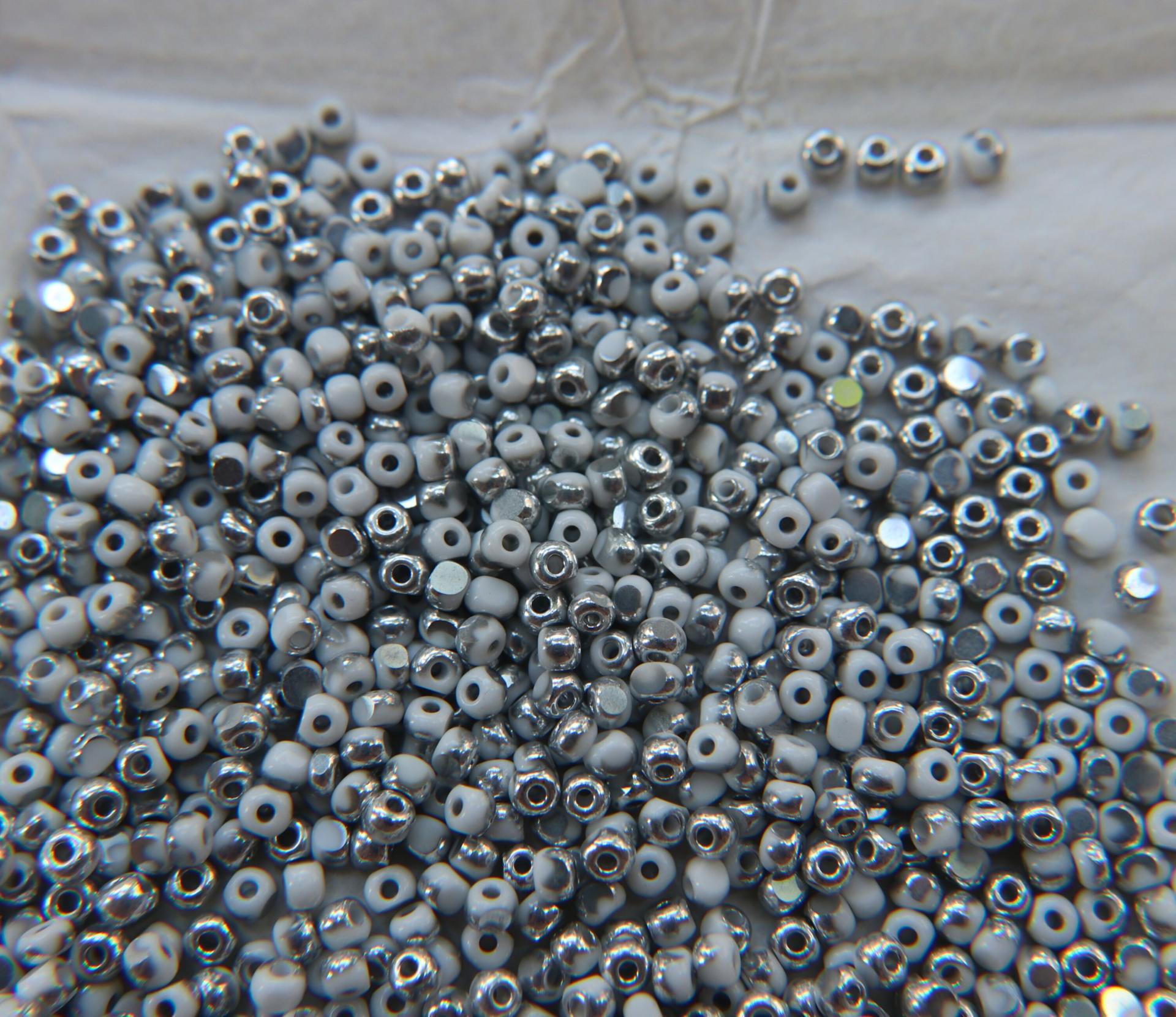 6/0 Charlotte Cut Beads Patina Opaque Chalk White Silver 10/20/50/250/500 Grams glass beads, jewelry supply, vintage findings, craft supply