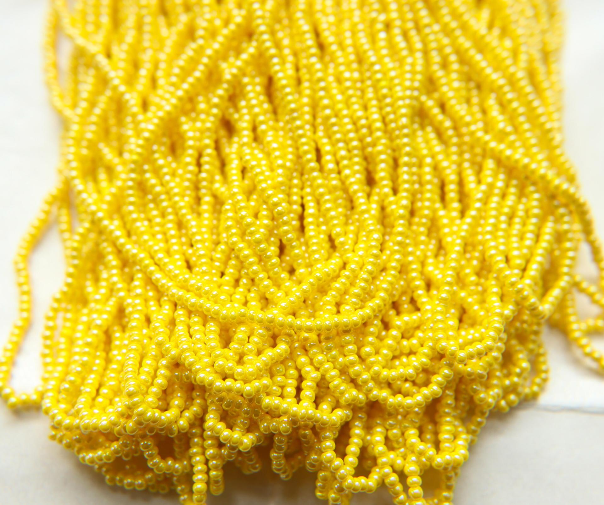 11/0 Czech Seed Bead Opaque Yellow luster 1/5/25/50/100 Full hanks Preciosa Ornella loose beads, mix beads, embroidery materials, craft