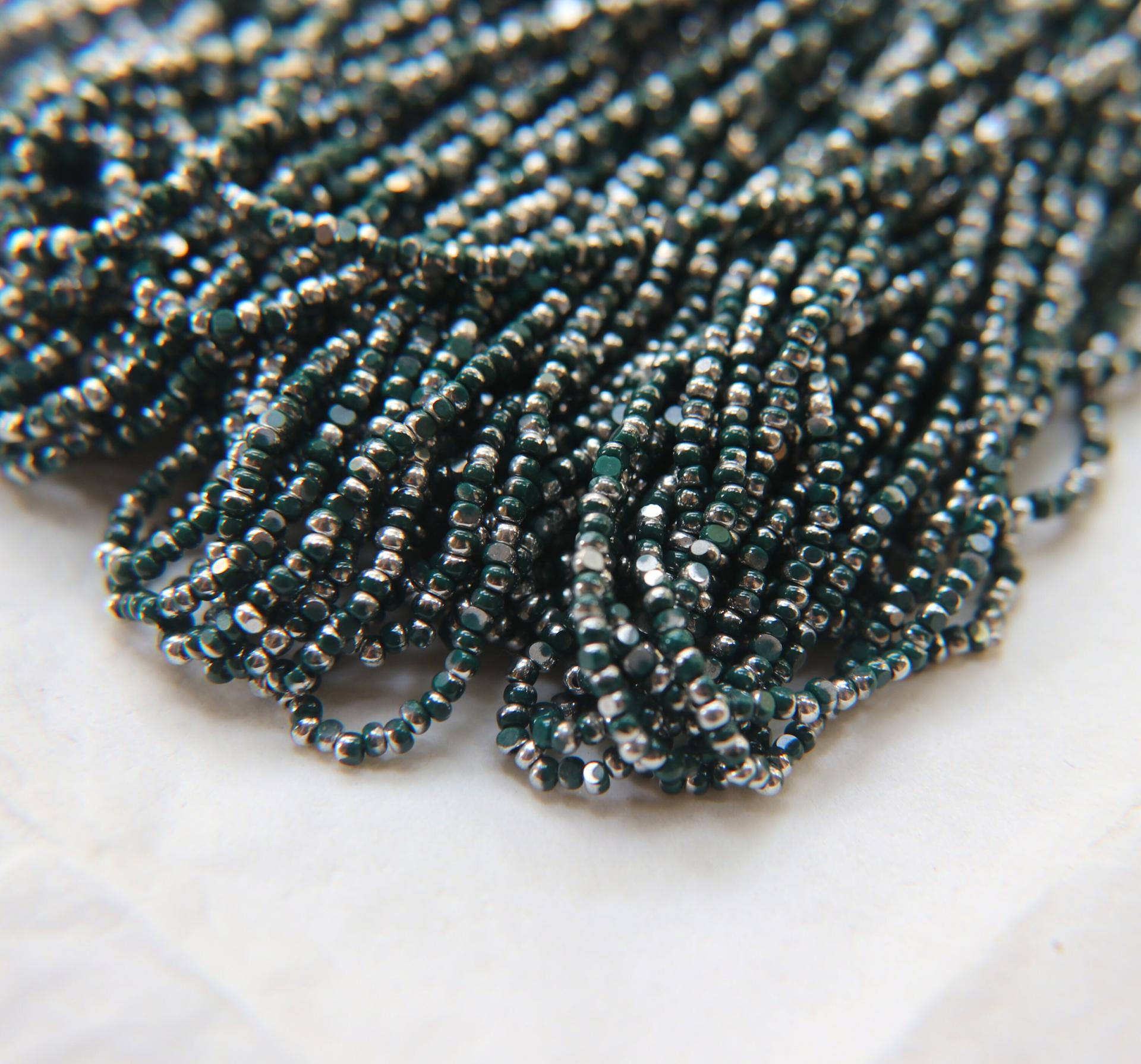 11/0 Charlotte true Cut Beads Patina Opaque Emerald Silver 10/20/50/250/500 Grams