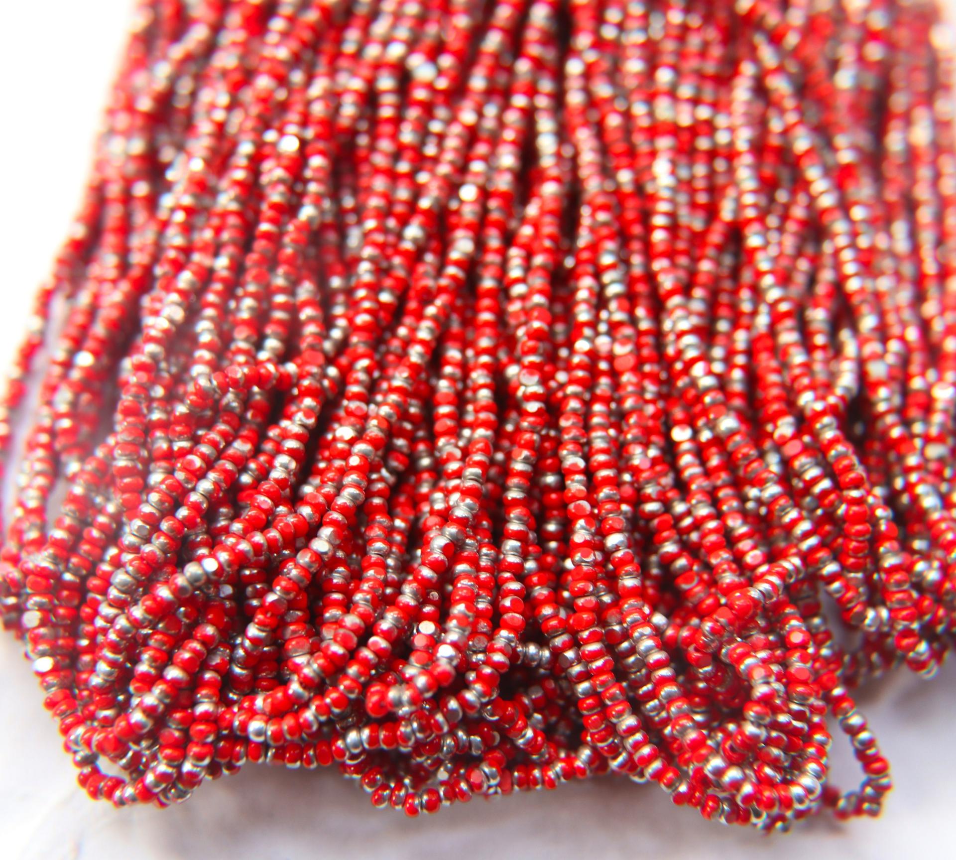 11/0 Charlotte Cut Beads Patina Light Red Opaque Silver 10/20/50/250/500 Grams