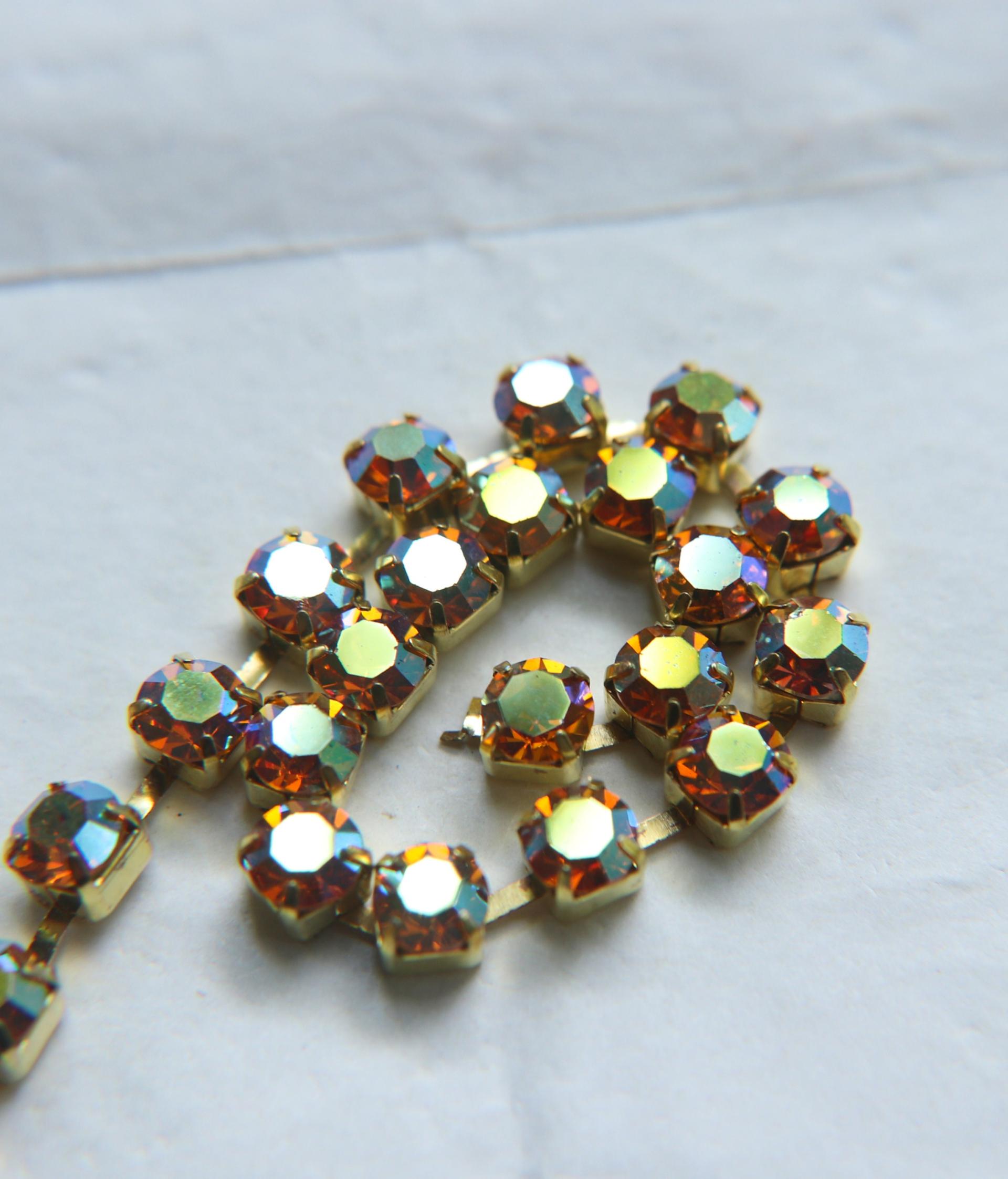 28ss Swarovski Rhinestone Chain in Aurore Boreale 7 COLORS (6mm) 0.5/1/2/5 Meters Brass Settings Bridal Supplies|Jewelry Making, wedding
