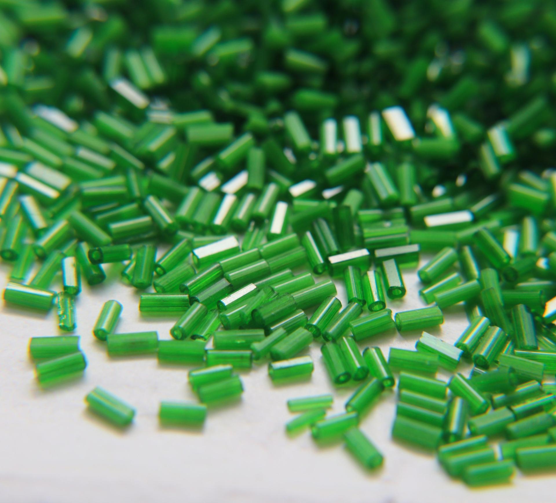 True Cuts Size 2 (2x4mm) Bugle Beads 5/10/20/50/250/500 Grams Sapphire Preciosa Ornella loose tube beads, embroidery materials, vintage