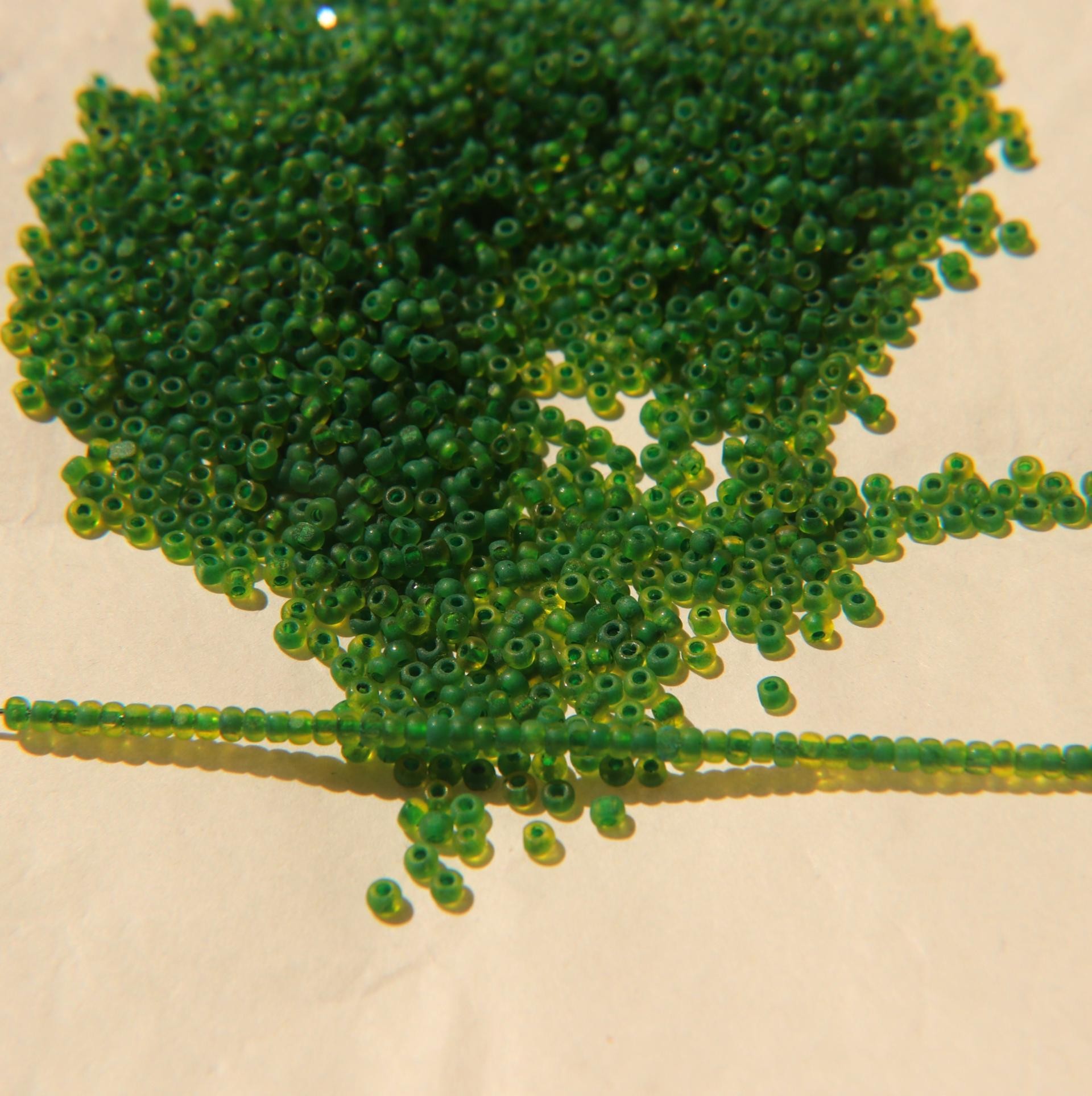 11/0 Charlotte Cut Beads Matt Yellow Green Lined 10/20/50/250/500 Grams PREMIUM SEED BEADS