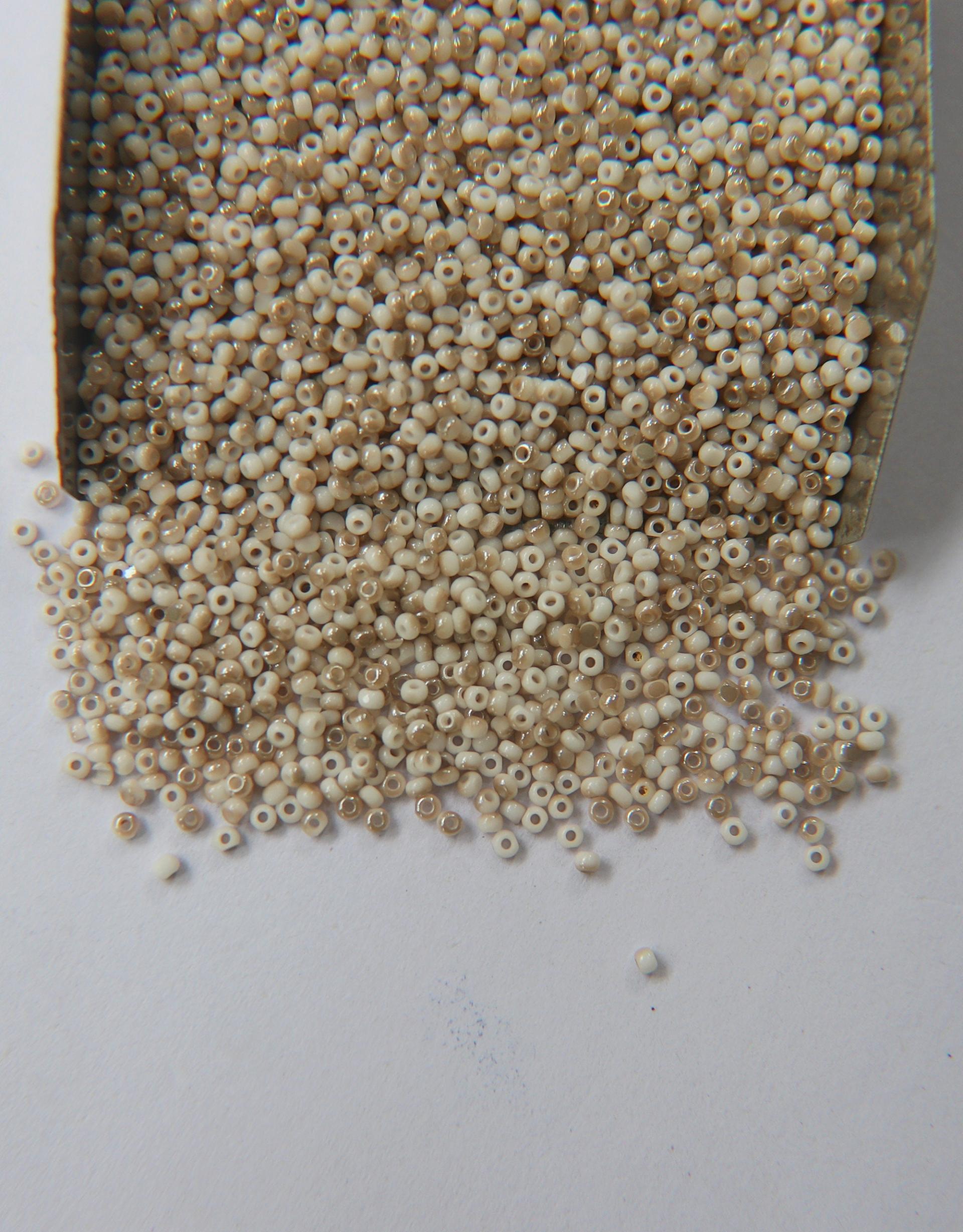 13/0 Charlotte Cut Beads Opaque Chalk White Golden Honey 10/20/50/250/500 Grams PREMIUM MATERIALS