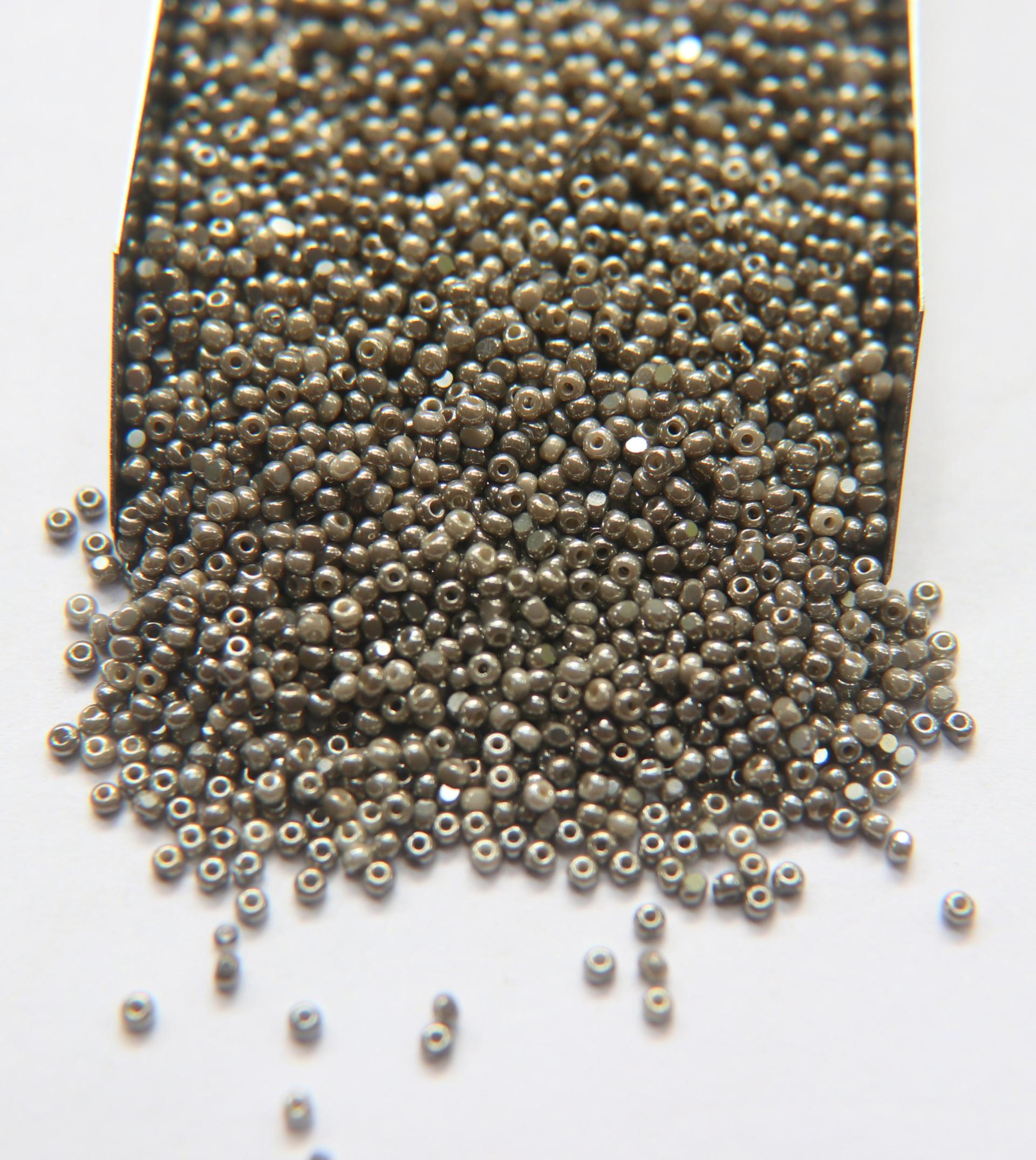 11/0 Charlottet true Cut Beads Ionized Pearl Opaque 10/20/50/250/500 Grams embroidery materials, jewelry making, vintage beads, rare finding