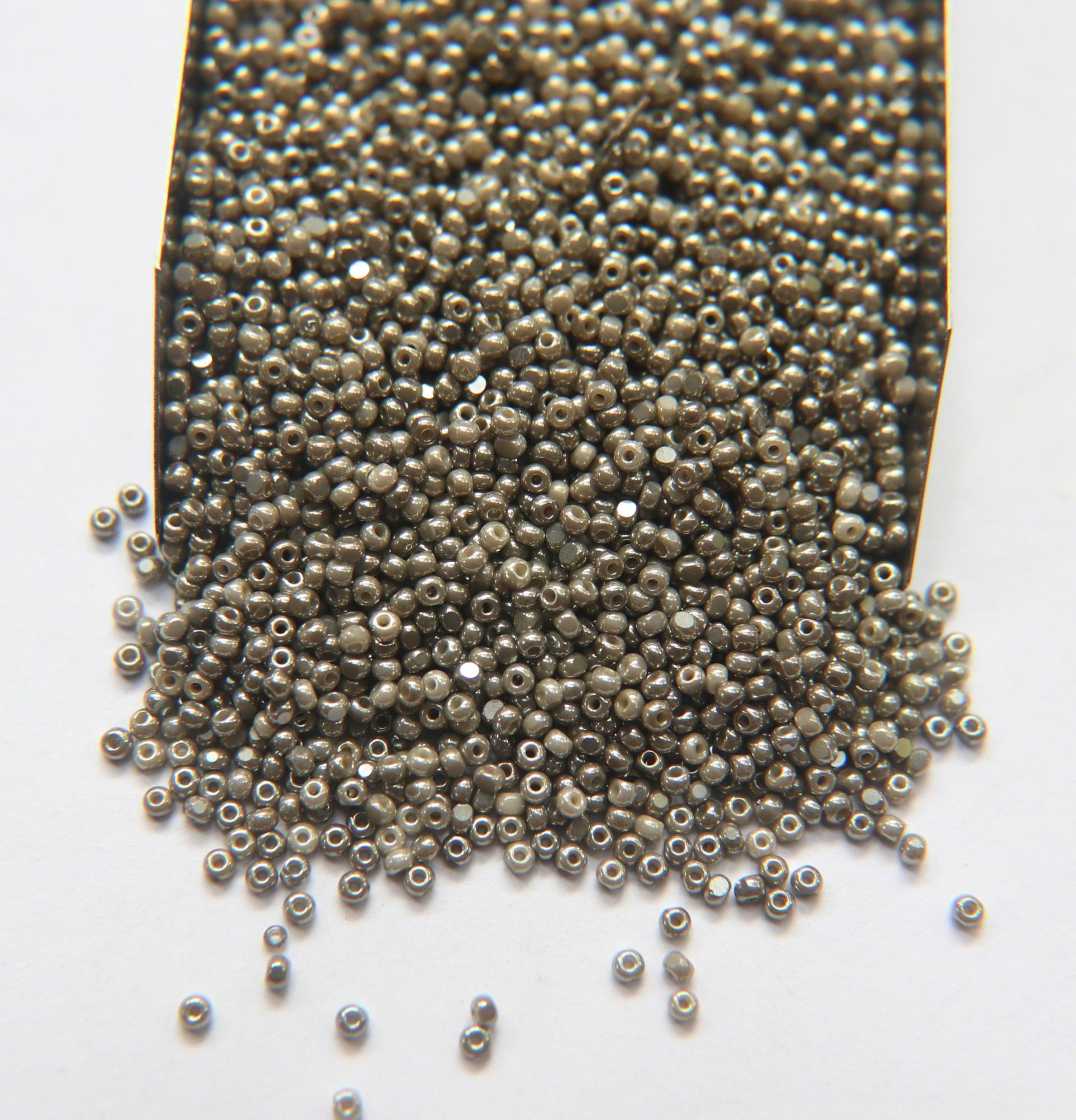 11/0 Charlottet true Cut Beads Ionized Pearl Opaque 10/20/50/250/500 Grams embroidery materials, jewelry making, vintage beads, rare finding