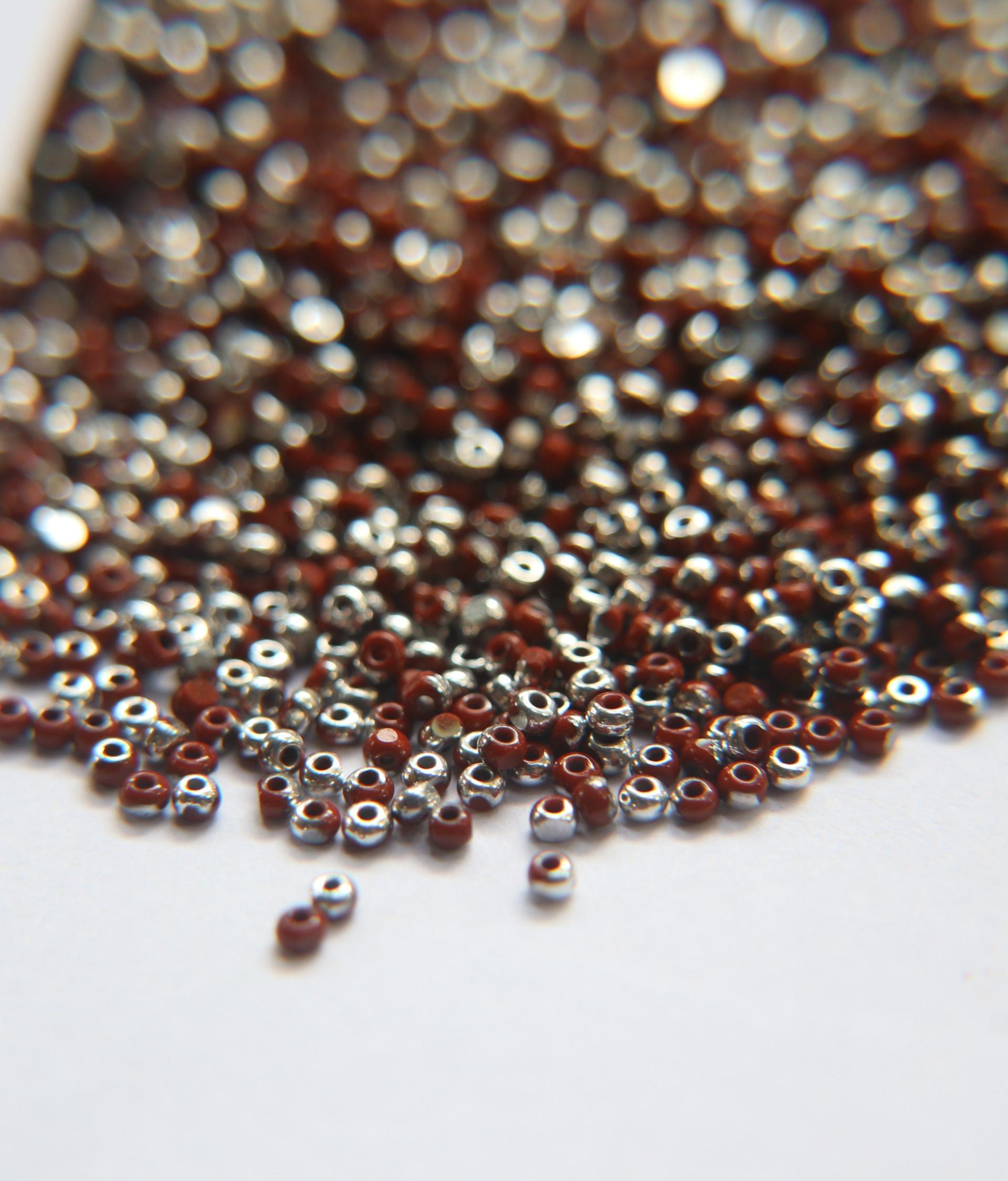 11/0 Charlotte true Cut Beads Patina Rust opaque Silver 10/20/50/250/500 Grams PREMIUM SEED Beads