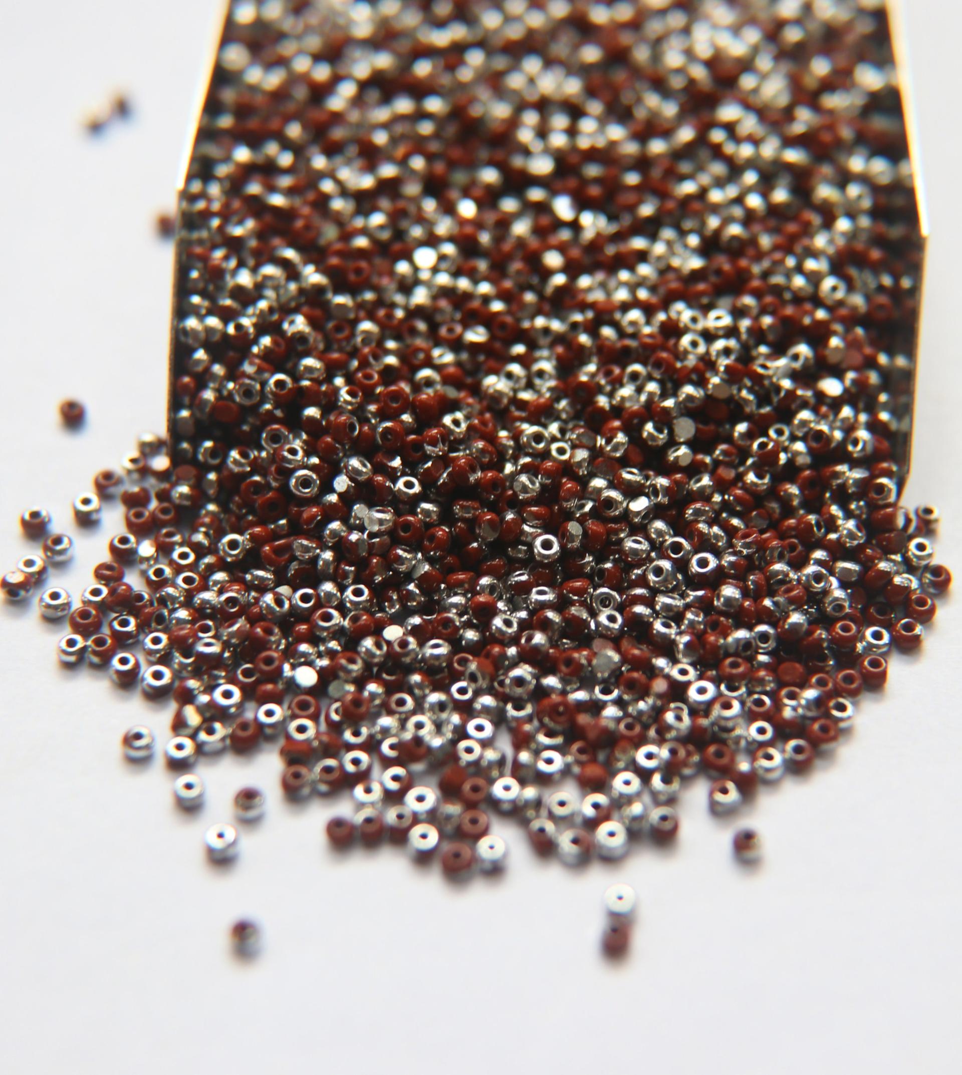11/0 Charlotte true Cut Beads Patina Rust opaque Silver 10/20/50/250/500 Grams PREMIUM SEED Beads