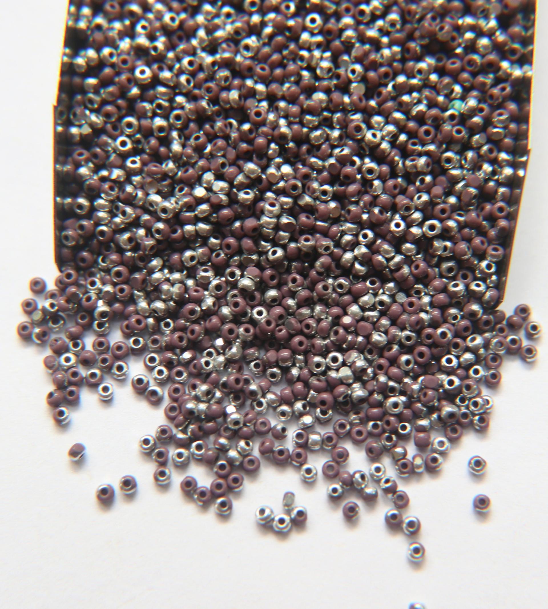 11/0 Charlotte true Cut Beads Patina Opaque Amethyst Silver 10/20/50/250/500 Grams PREMIUM SEED Beads