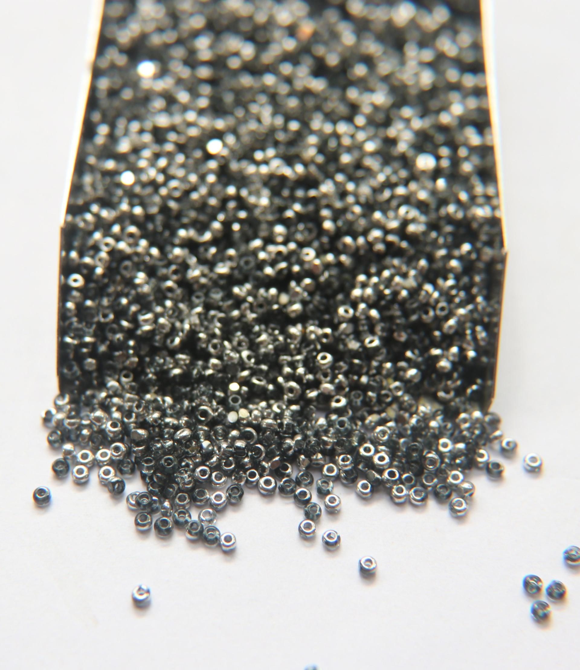 11/0 Charlotte true Cut Beads Patina Transparent Black Diamond Silver 10/20/50/250/500 Grams vintage findings, embroidery materials, craft