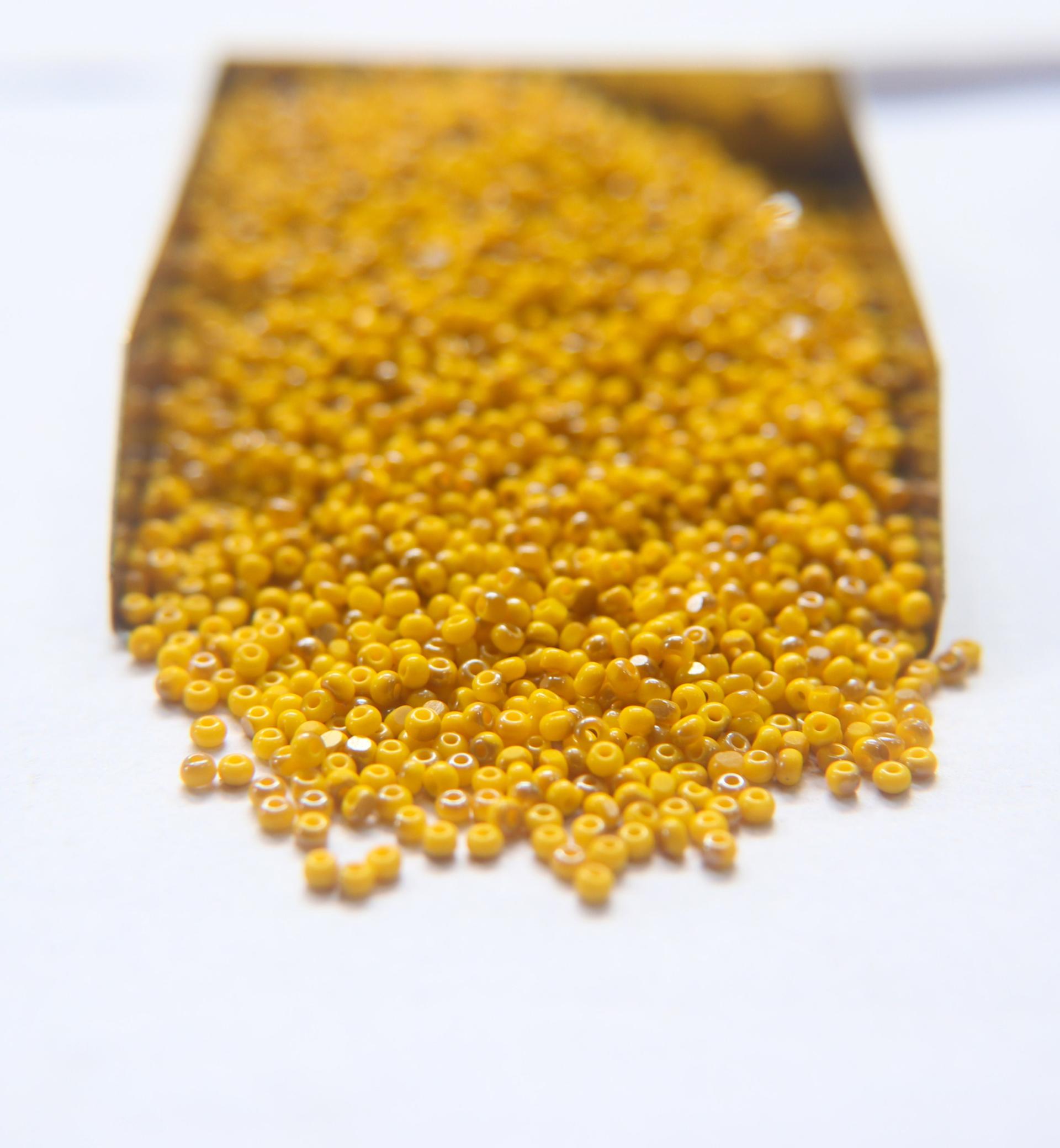 11/0 Charlotte True Cuts Beads Opaque Yellow Golden Honey 10/20/50/250/500 Grams PREMIUM MATERIALS
