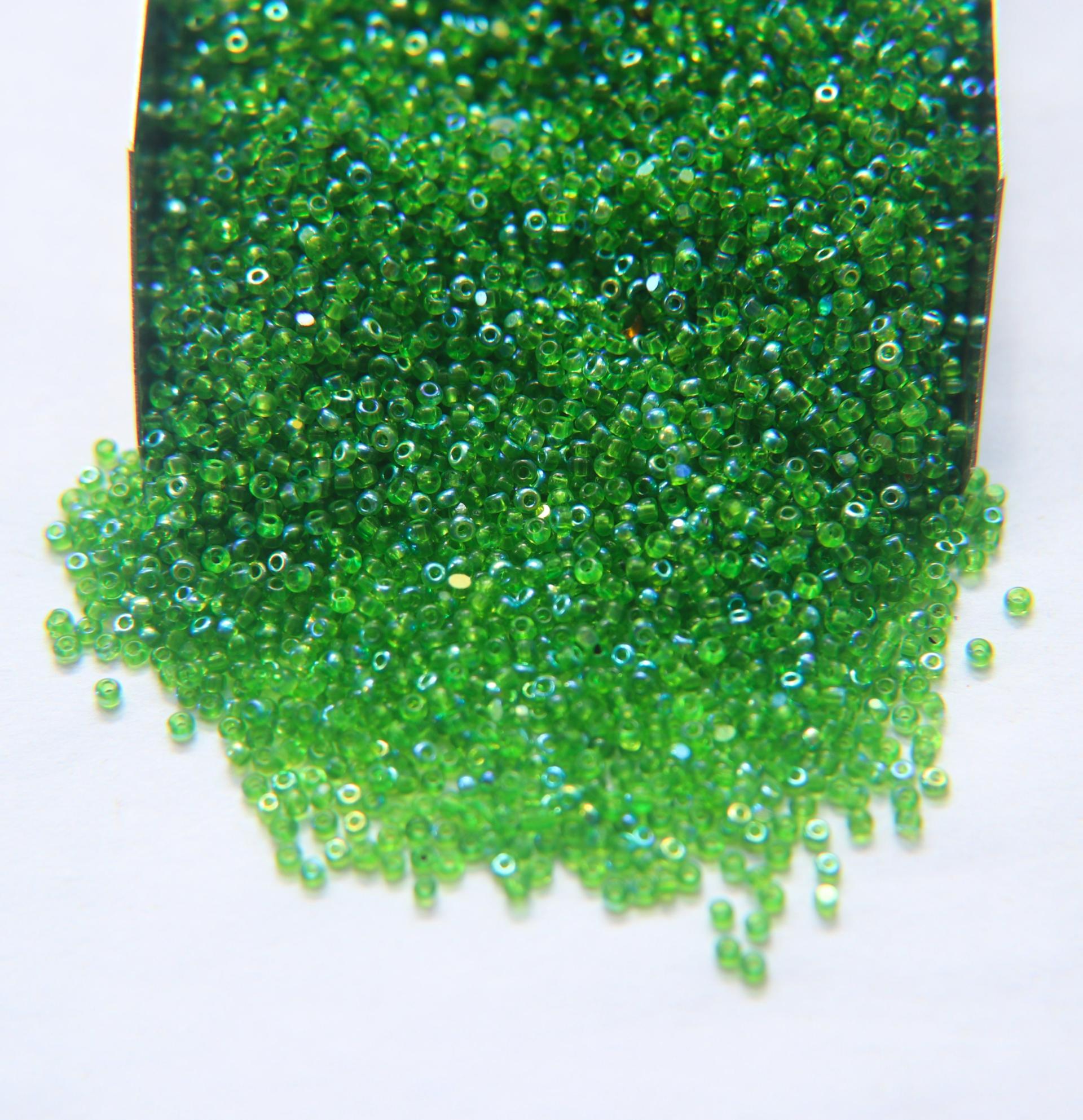 13/0 Charlotte Cut Beads Patina Transparent Light Emerald Aurore Boreale 5/10/20/50/250/500 Grams PREMIUM MATERIALS