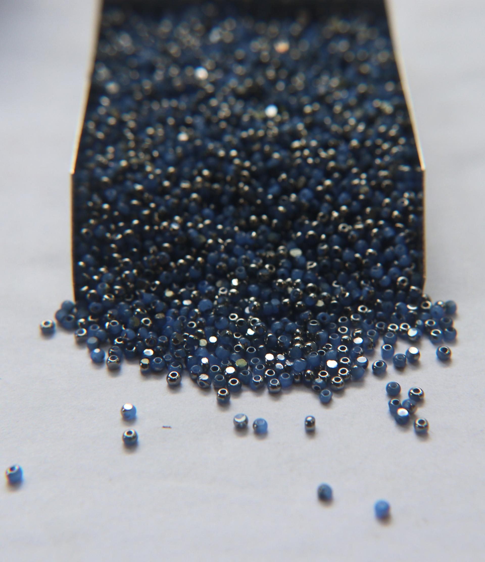 11/0 Charlotte True Cut Beads Patina Premium Medium Sapphire Opal Gunmetal 10/20/50/250/500 Grams PREMIUM SEED Beads