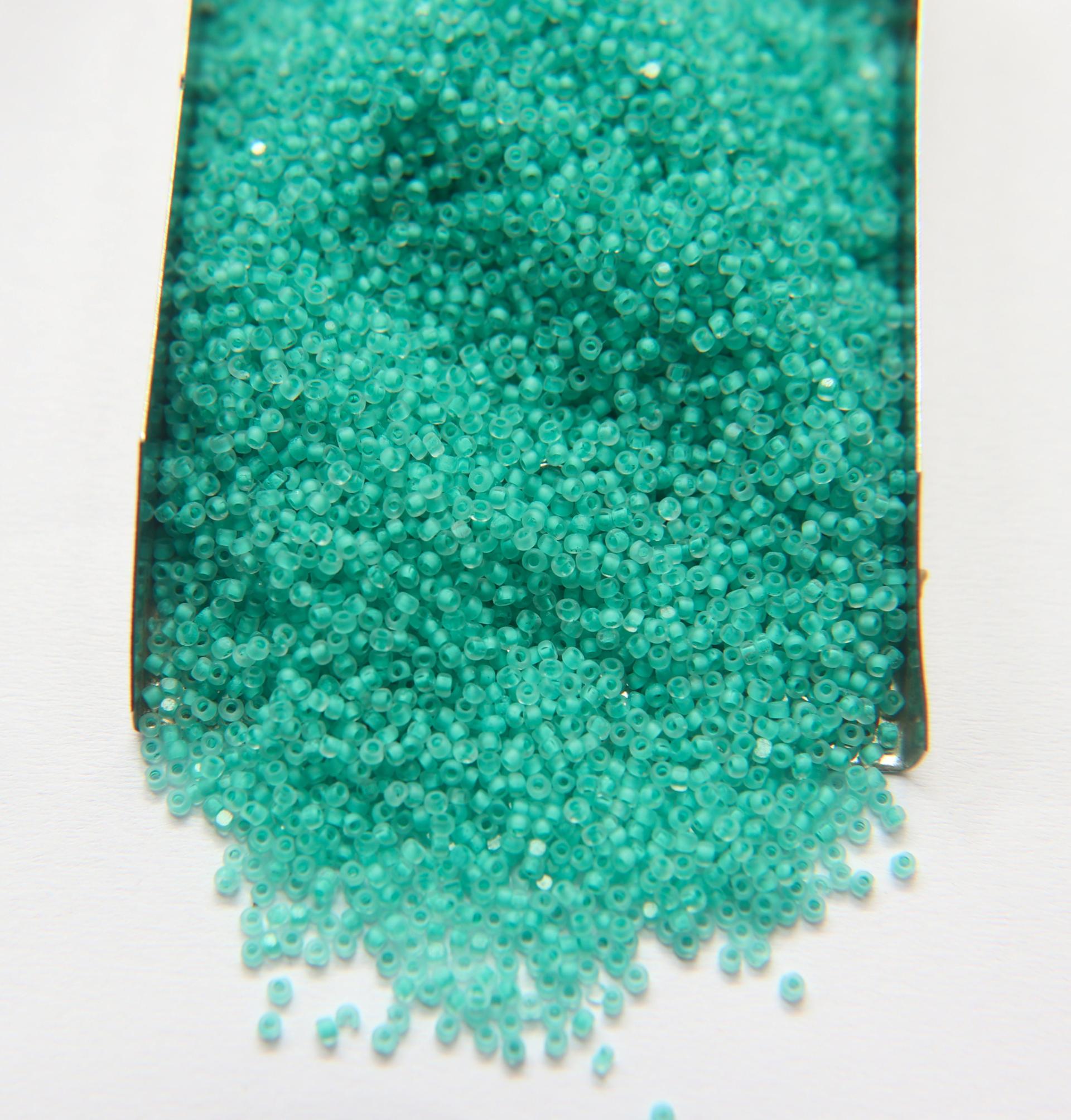 13/0 Charlotte Cut Beads Crystal Mint Lined 5/10/20/50/250/500 Grams embroidery materials, jewelry making, Native vintage beads