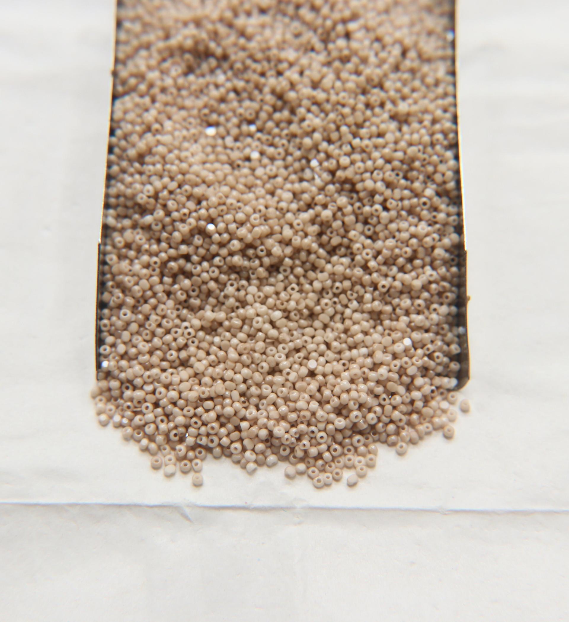 13/0 Charlotte Cut Beads Opaque Cream Light Silk 10/20/50/250/500 Grams PREMIUM MATERIALS