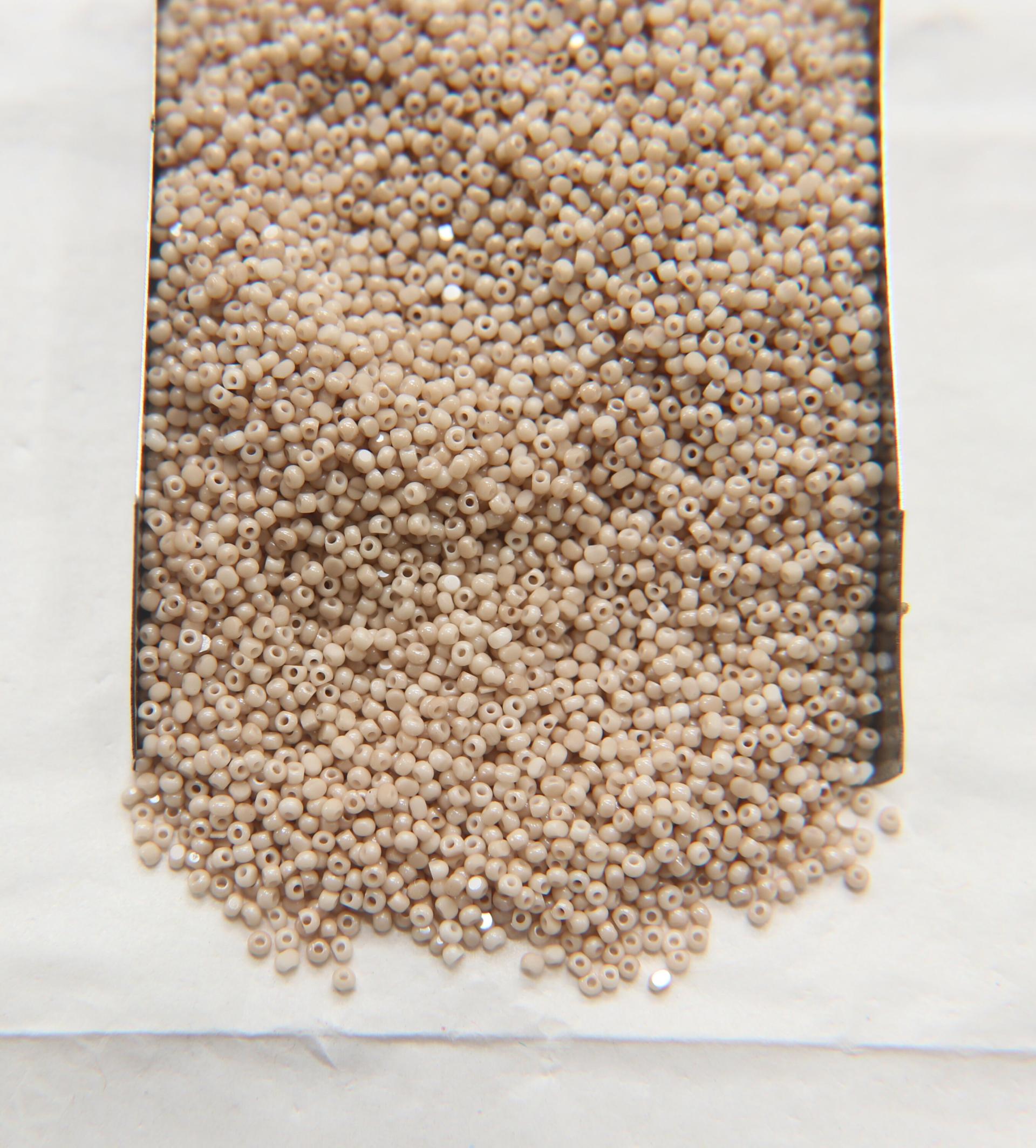 13/0 Charlotte Cut Beads Opaque Cream Light Silk 10/20/50/250/500 Grams PREMIUM MATERIALS