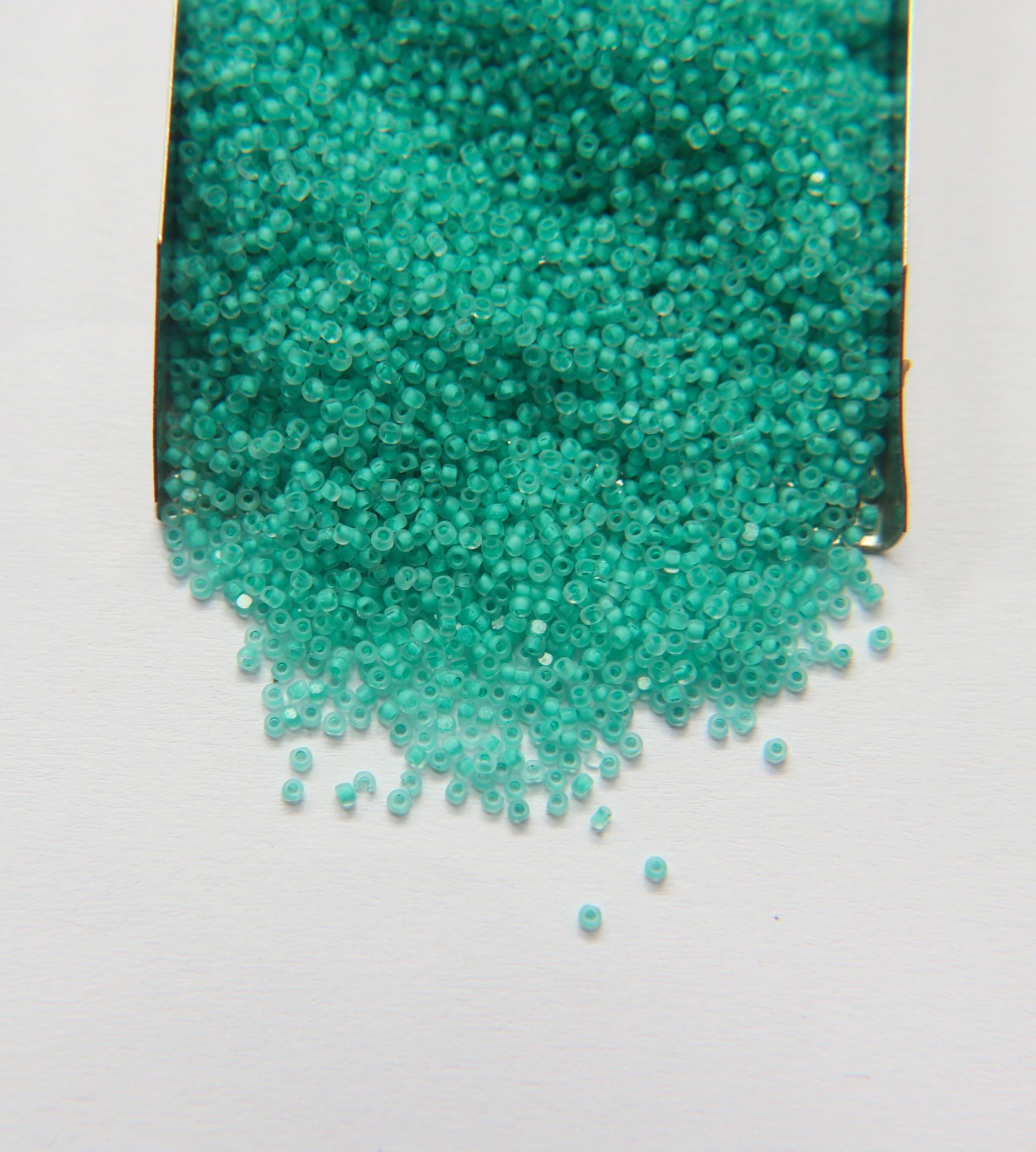 13/0 Charlotte Cut Beads Crystal Mint Lined 5/10/20/50/250/500 Grams embroidery materials, jewelry making, Native vintage beads