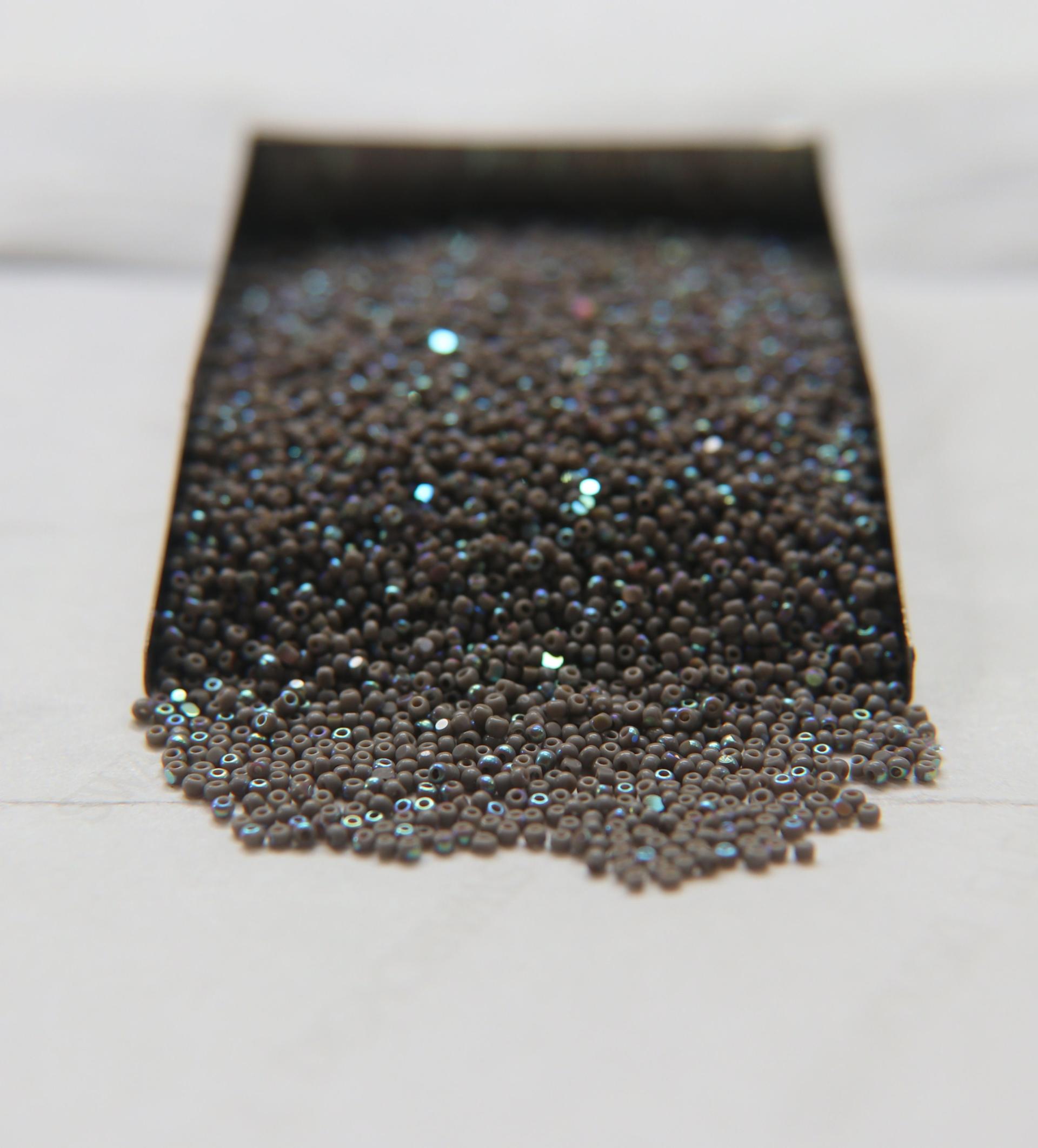 13/0 Charlotte Cut Beads Patina Opaque Grey Aurore Boreale 5/10/20/50/250/500 Grams craft supplies, jewelry making, embroidery material