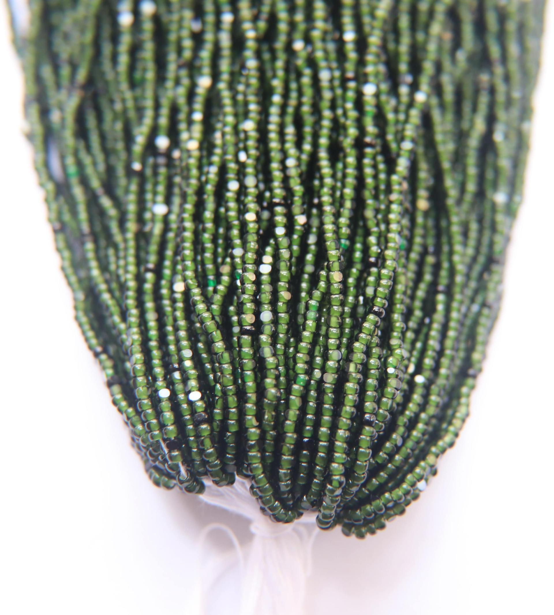 11/0 Hanks Charlotte Cut Beads in White Lining (13 Colors) 1/5/25/50/100 Hanks 2mm jewellery rare glass beads, jewelry supply, native supply