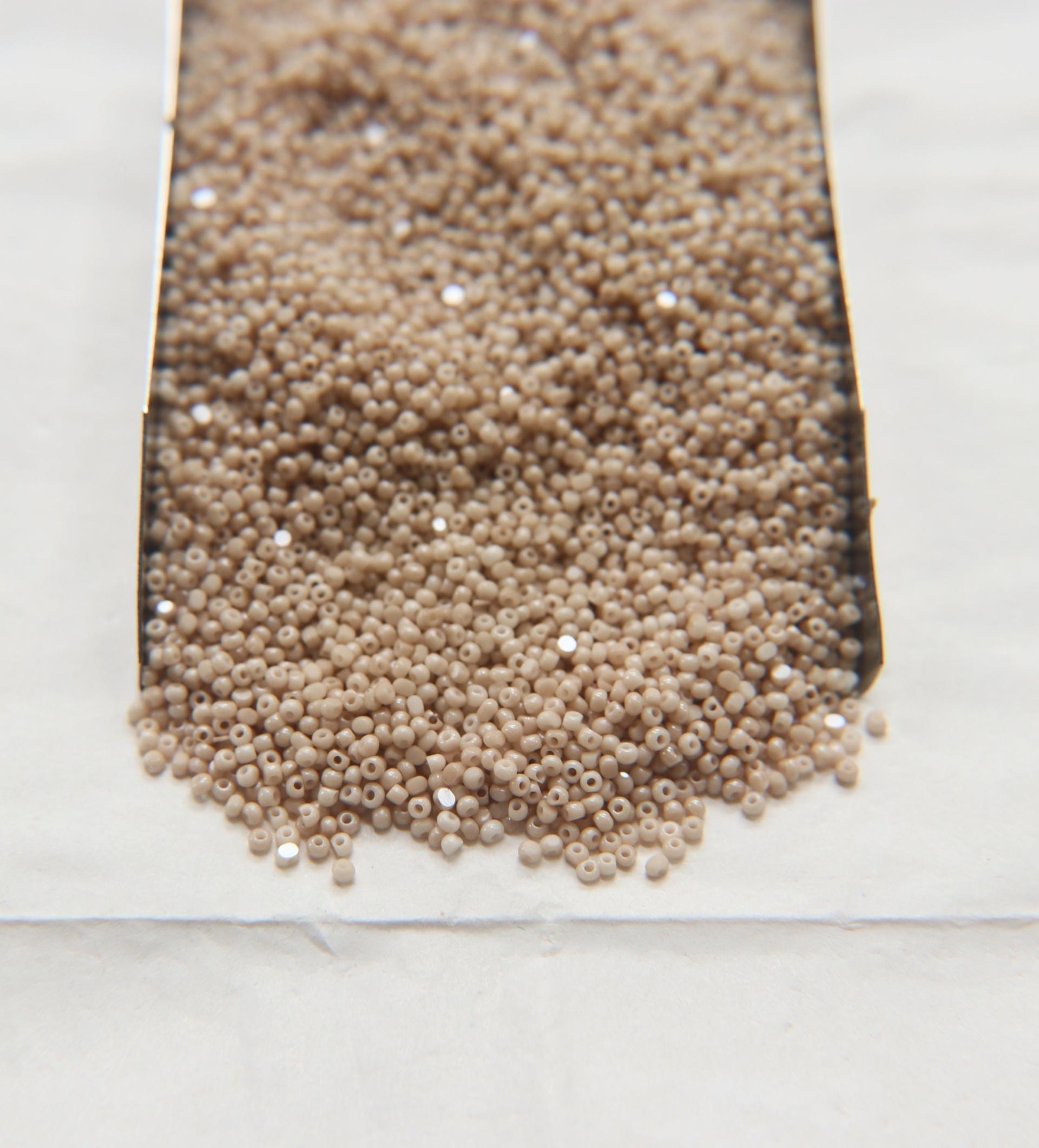 13/0 Charlotte Cut Beads Opaque Cream Light Silk 10/20/50/250/500 Grams PREMIUM MATERIALS