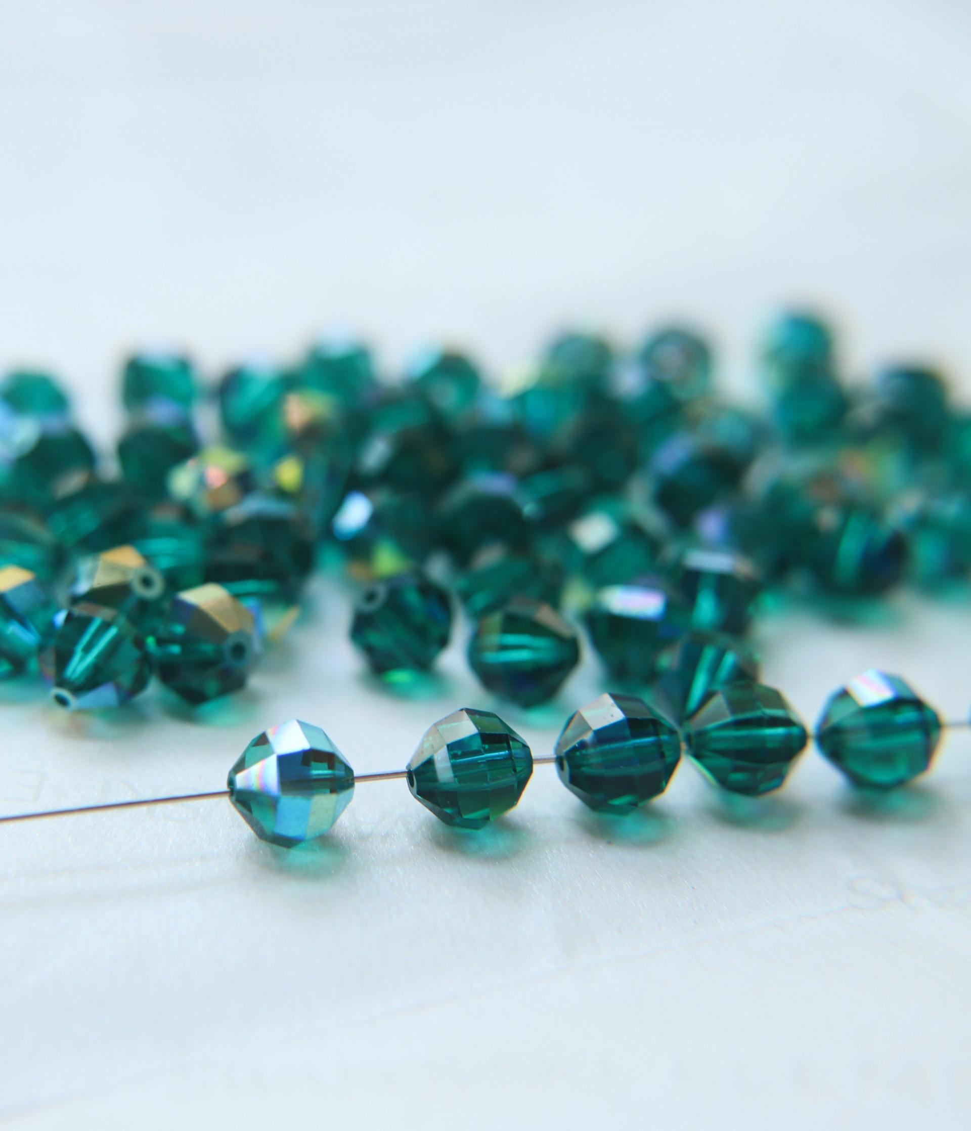 5004 Swarovski 7mm crystal bead round geometric cut in Emerald Aurore Boreale 2/6/12/36 Pieces (4 Colours) jewelry making beads