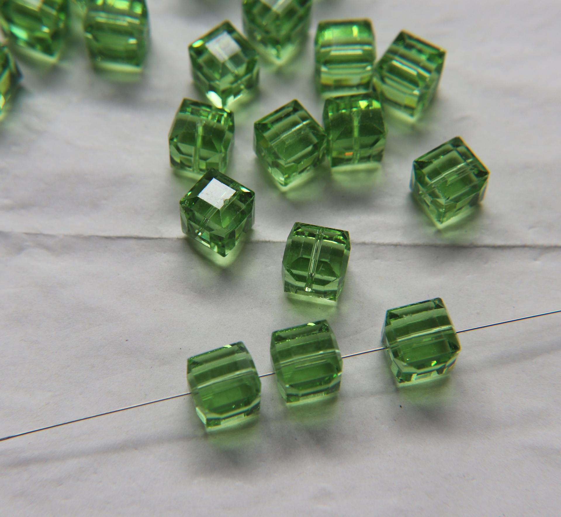 Swarovski 5601 Vintage Cube Bead in Peridot 10mm 2/6/12/36 Pieces