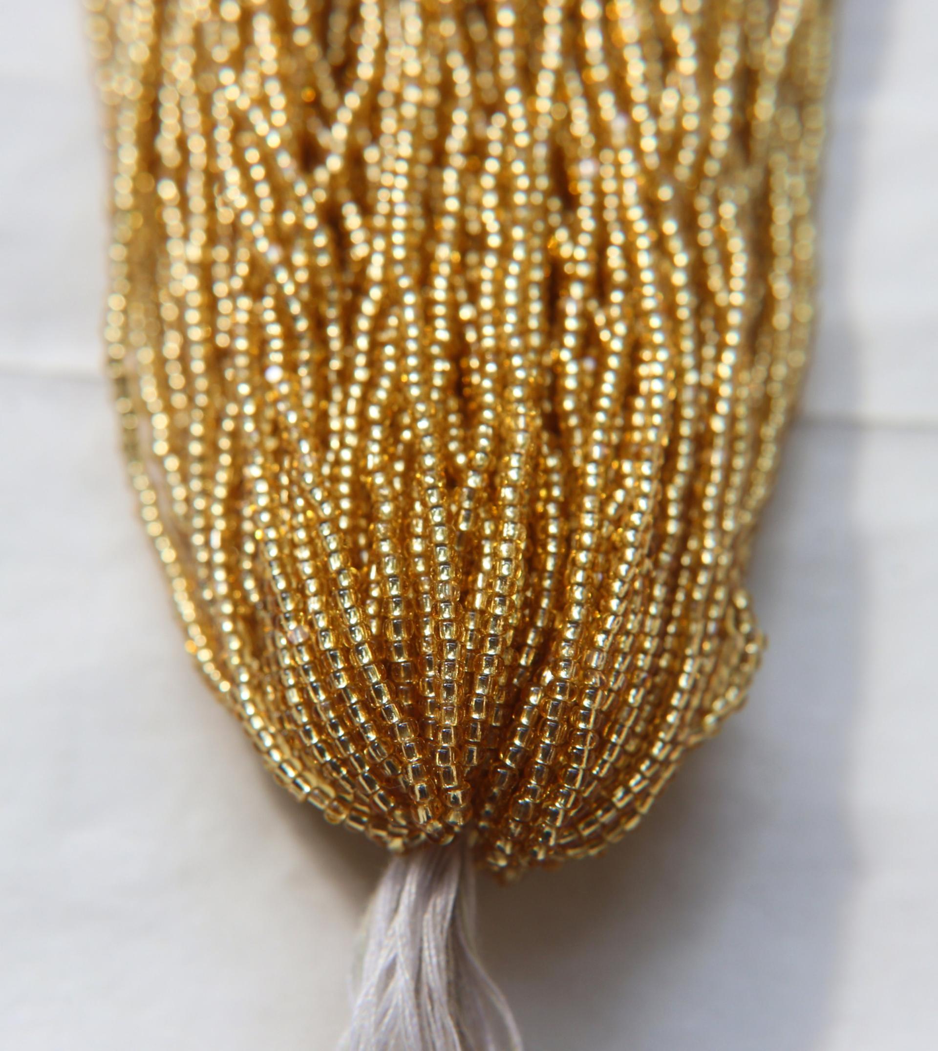11/0 Hanks Charlotte Cut Beads 17020 Gold Silver Lined 1/5/25/50/100 Hanks 2.0mm glass beads, jewelry supply, findings, craft supply