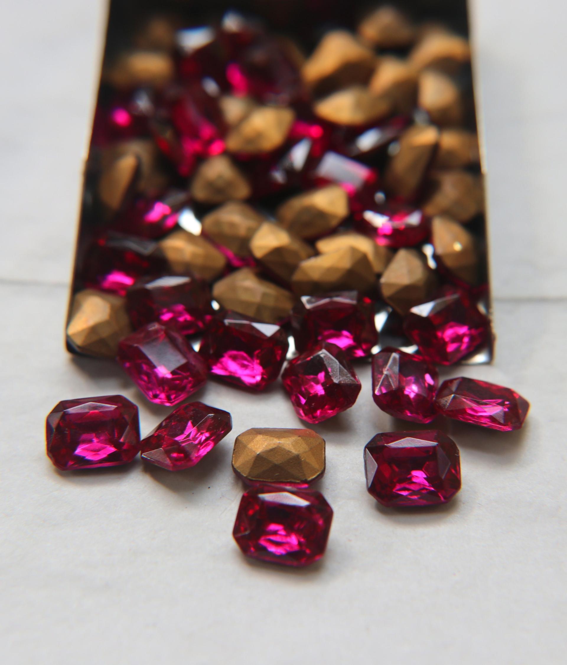 Vintage Swarovski Fuchsia Octagon rare Fancy Stone 10mm x 8mm 12/36/144 Pieces gemstones, jewlery making, color zirconium