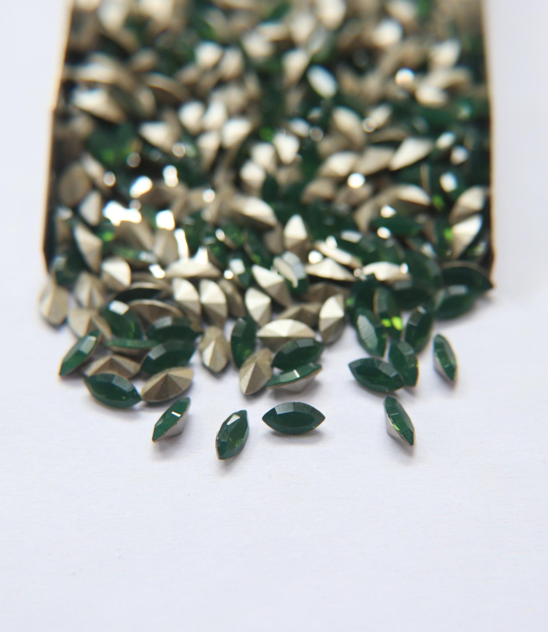 8x4 mm Swarovski fancy Navette in Palace Green Opal (393) 36/72/144 Pieces Jewery making stones gemstones, fancy opal stones
