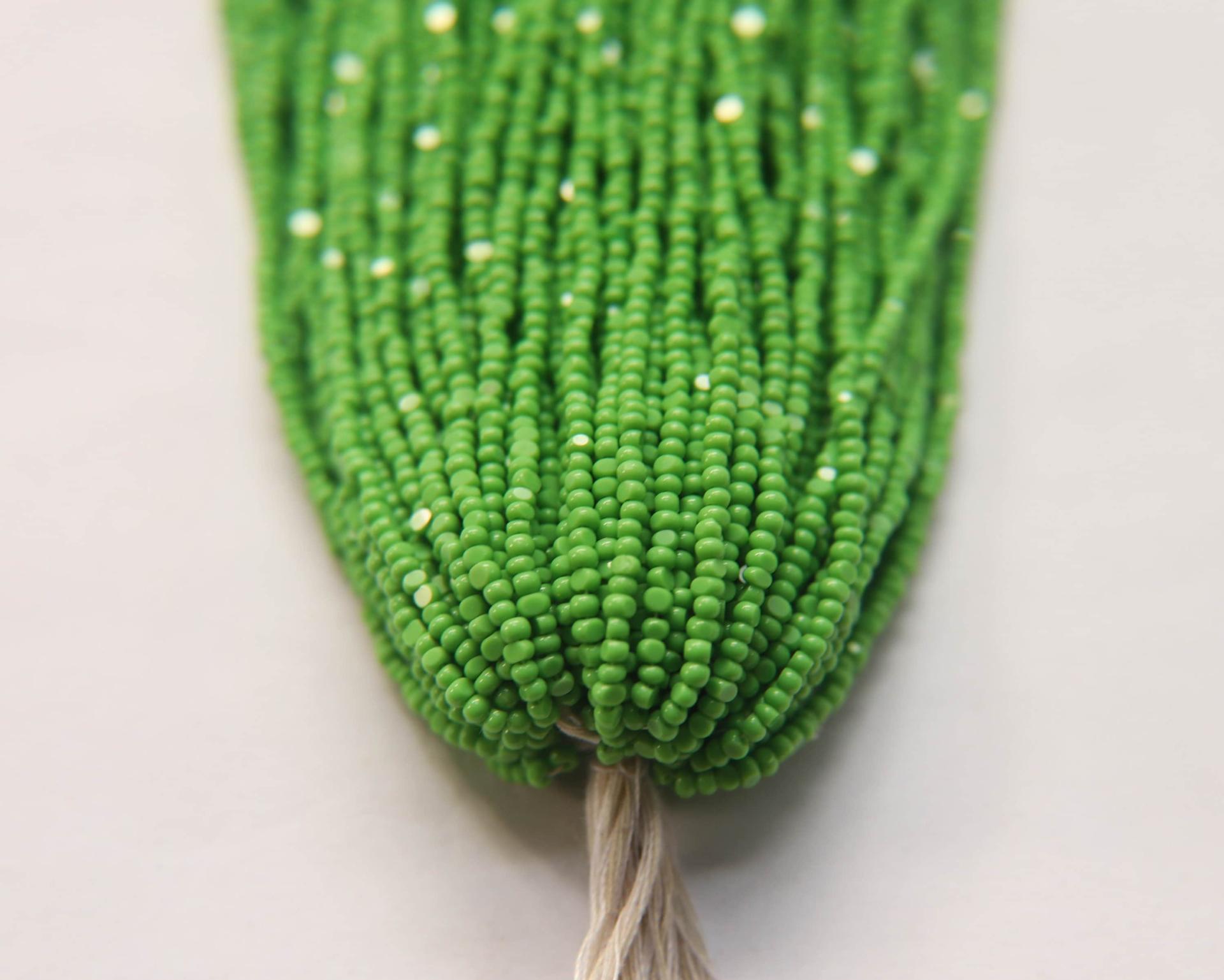 11/0 Hanks Charlotte Cut Beads 53230 Opaque Medium Green 1/5/25/50/100 Hanks 2.0mm indian beads, glass beads, jewelry supply, findings