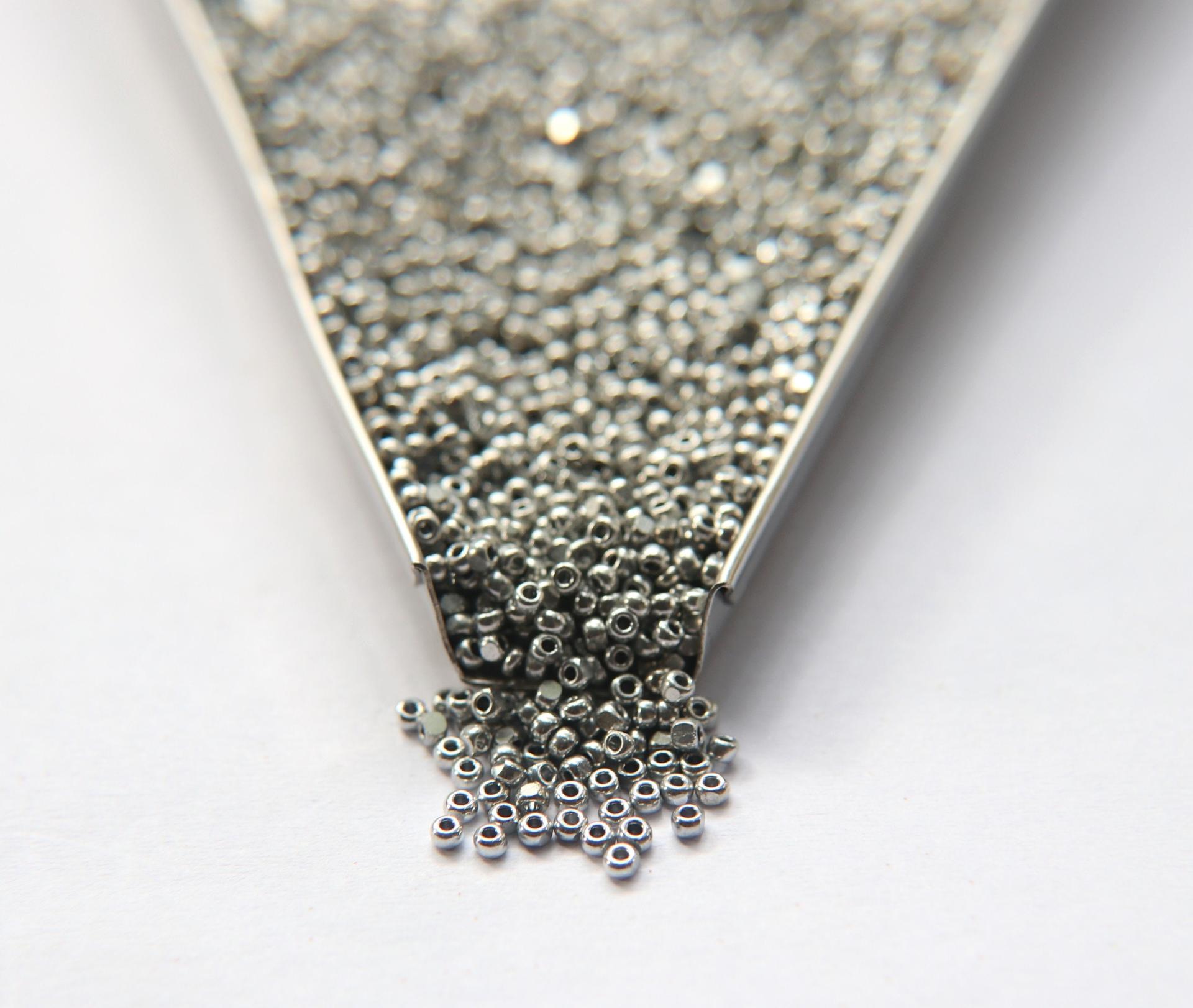 8/0 Charlotte Cut Beads Metallic Aluminium Silver 10/20/50/250/500 Grams glass beads, jewelry supply, vintage findings, craft supply, rare