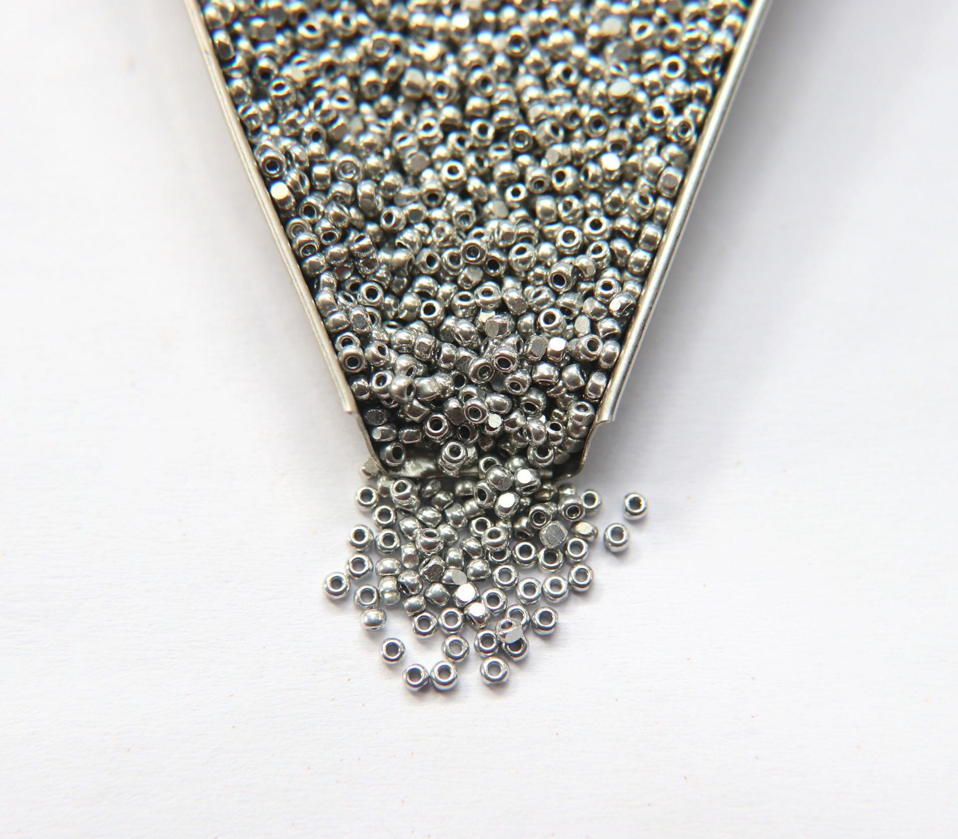 8/0 Charlotte Cut Beads Metallic Aluminium Silver 10/20/50/250/500 Grams glass beads, jewelry supply, vintage findings, craft supply, rare