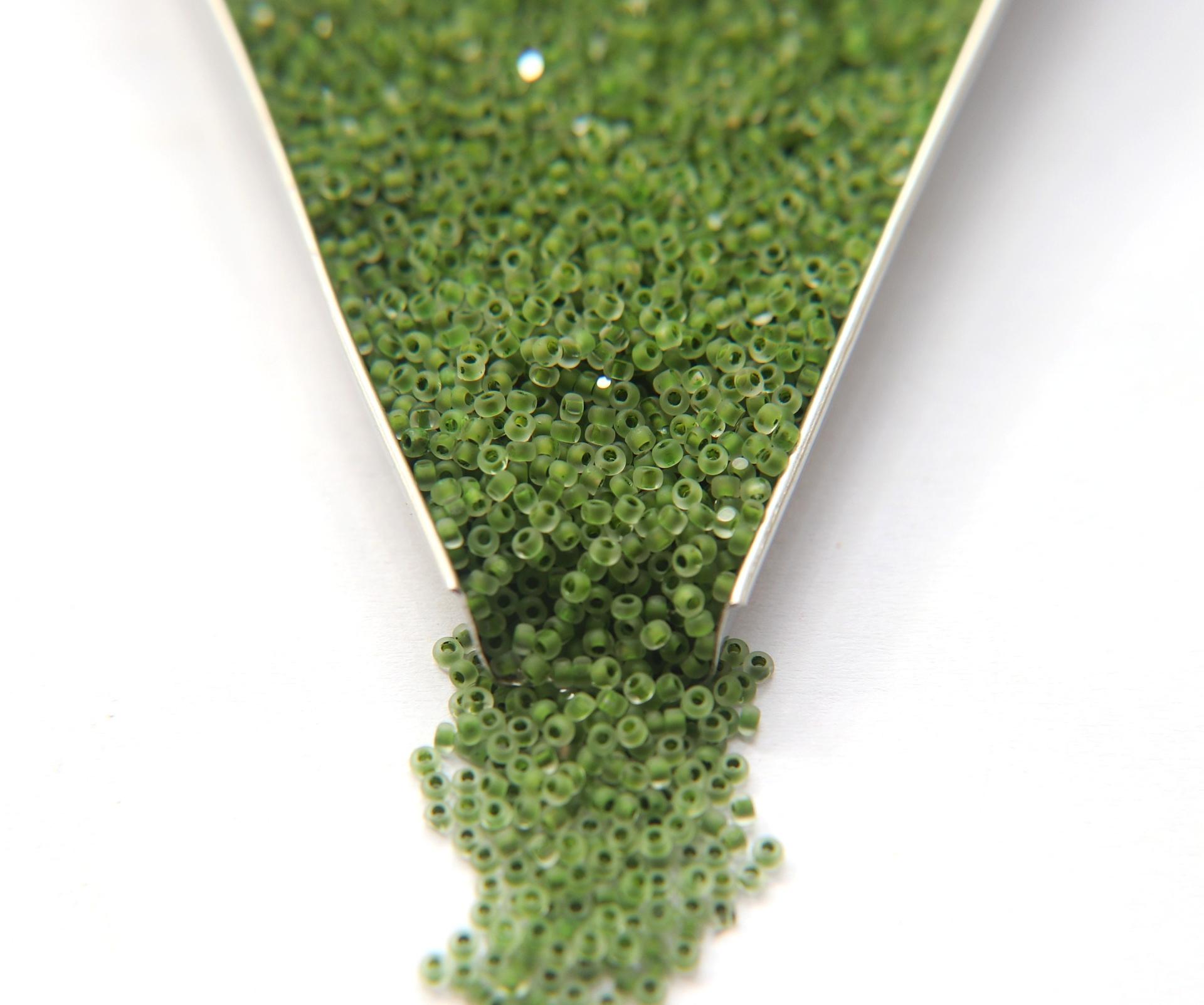 11/0 Charlotte Cut Beads Crystal Matt Olivine Lined 10/20/50/250/500 Grams embroidery materials, jewelry making, vintage beads, rare finding