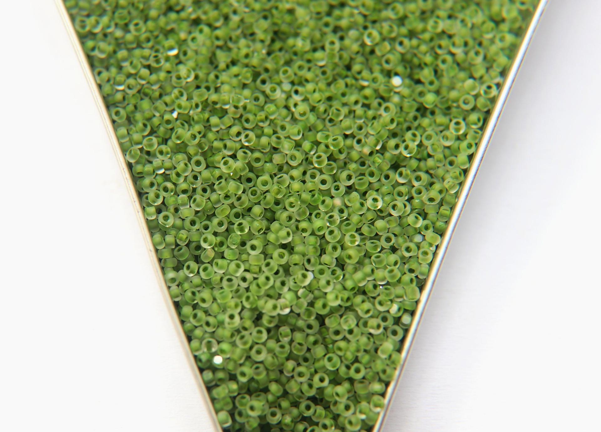 11/0 Charlotte Cut Beads Crystal Matt Olivine Lined 10/20/50/250/500 Grams embroidery materials, jewelry making, vintage beads, rare finding