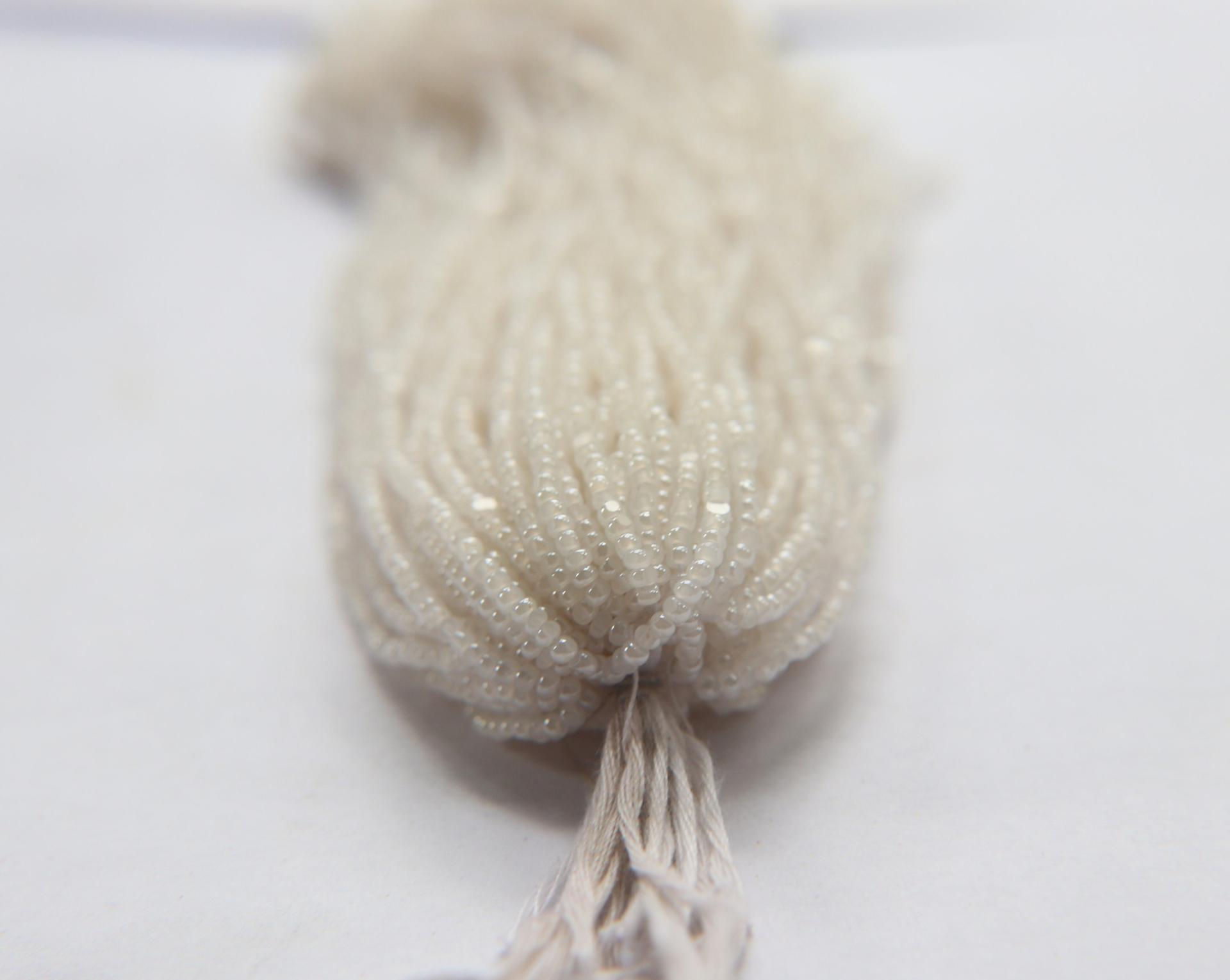 11/0 Hanks Charlotte Cut Beads 57102 Alabaster White 1/5/25/50/100 Hanks 2.0mm jewellery rare glass beads, jewelry supply, findings