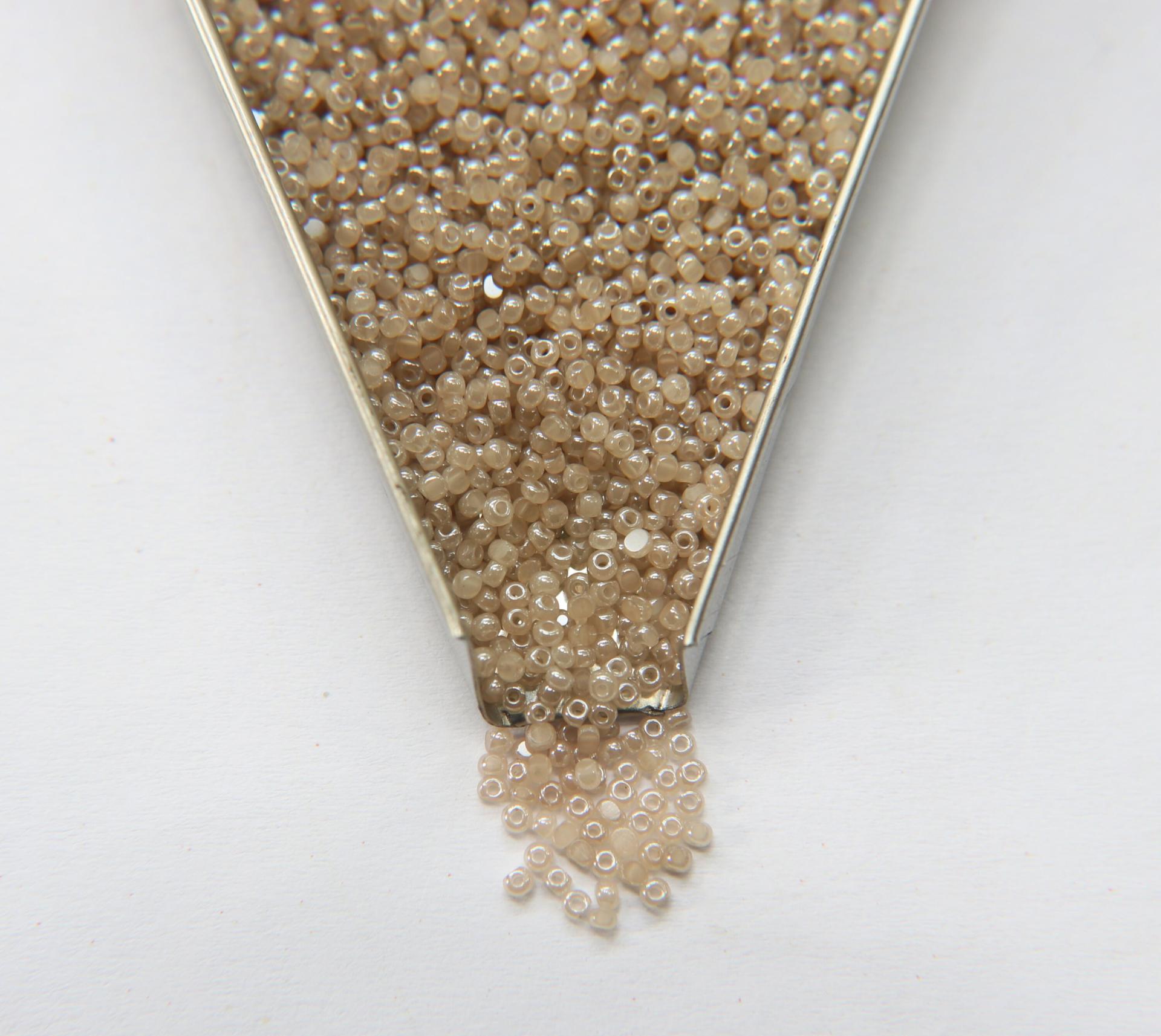 11/0 Charlotte true Cut Beads Pearl Light Beige 2X 10/20/50/250/500 Grams PREMIUM SEED BEADS, Rare Beads, Native Supply