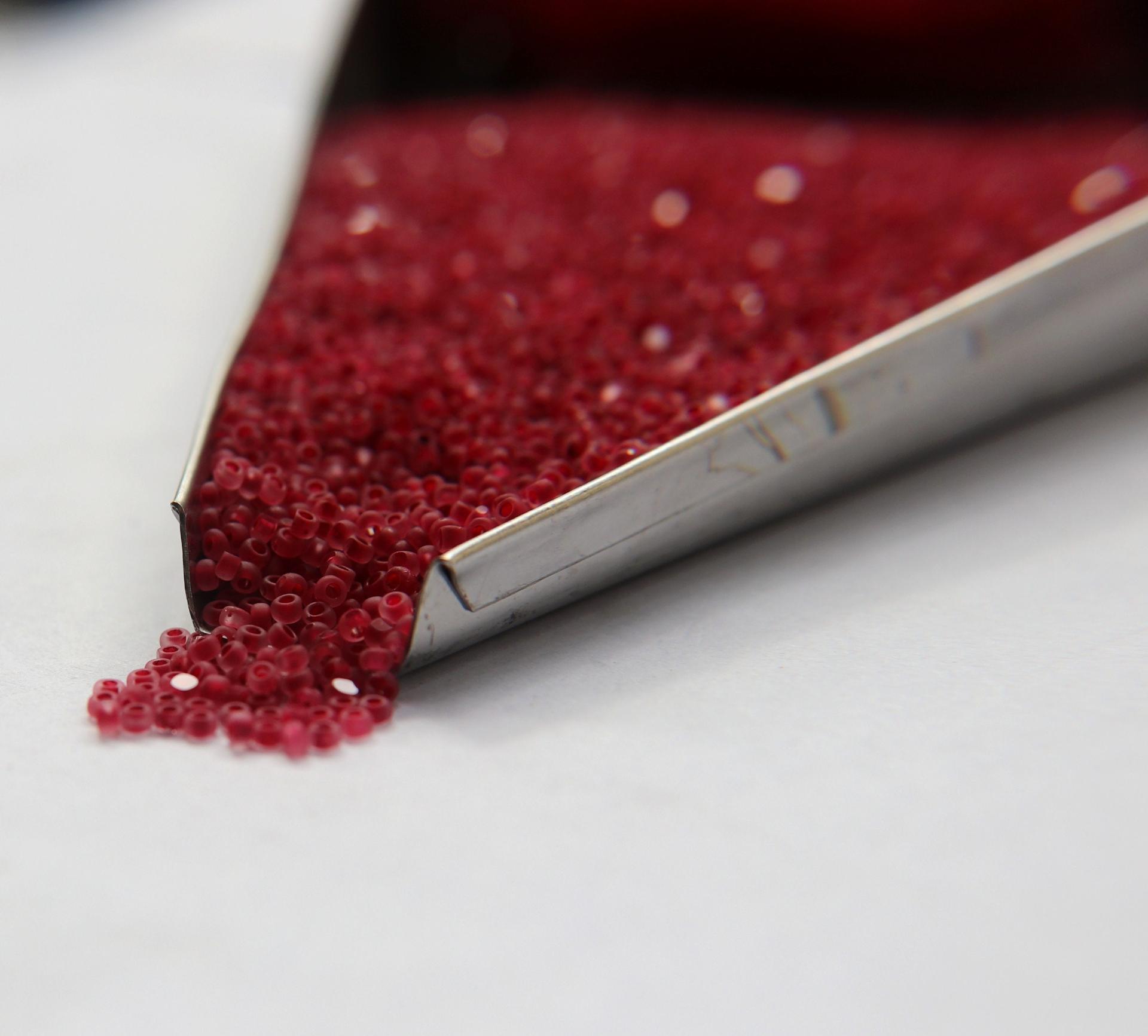 11/0 Charlotte Cut Beads Crystal Matt Ruby Lined 10/20/50/250/500 Grams embroidery materials, jewelry making, vintage beads, rare finding