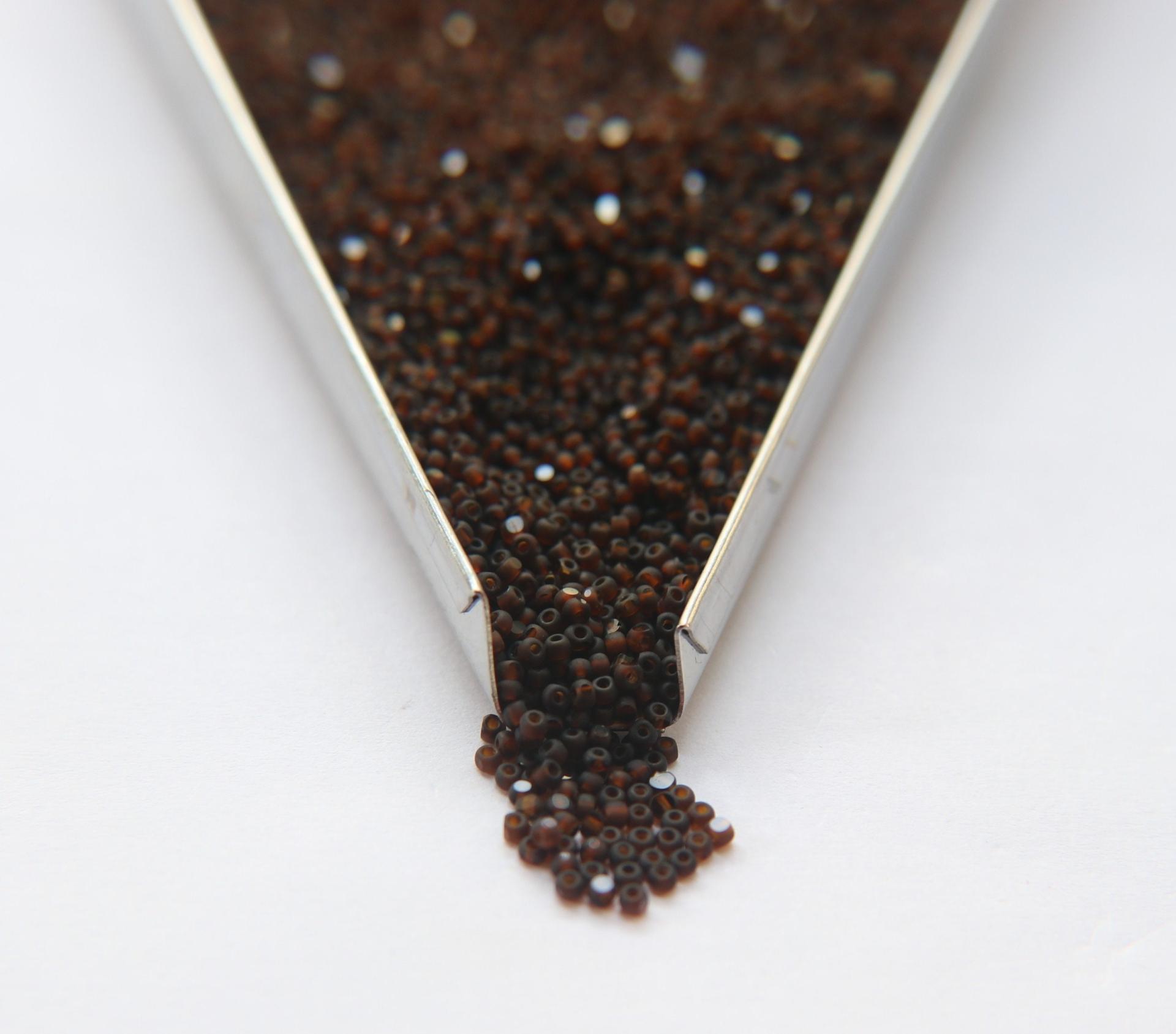 11/0 Charlotte true Cut Beads MATT Smoked Topaz Loose Beads 10/20/50/250/500 Grams premium seed beads, vintage findings, embroidery